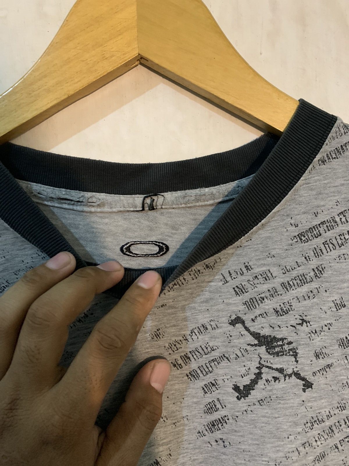 Oakley Vintage Oakley Poem tee Size US L / EU 52-54 / 3 - 4 Thumbnail