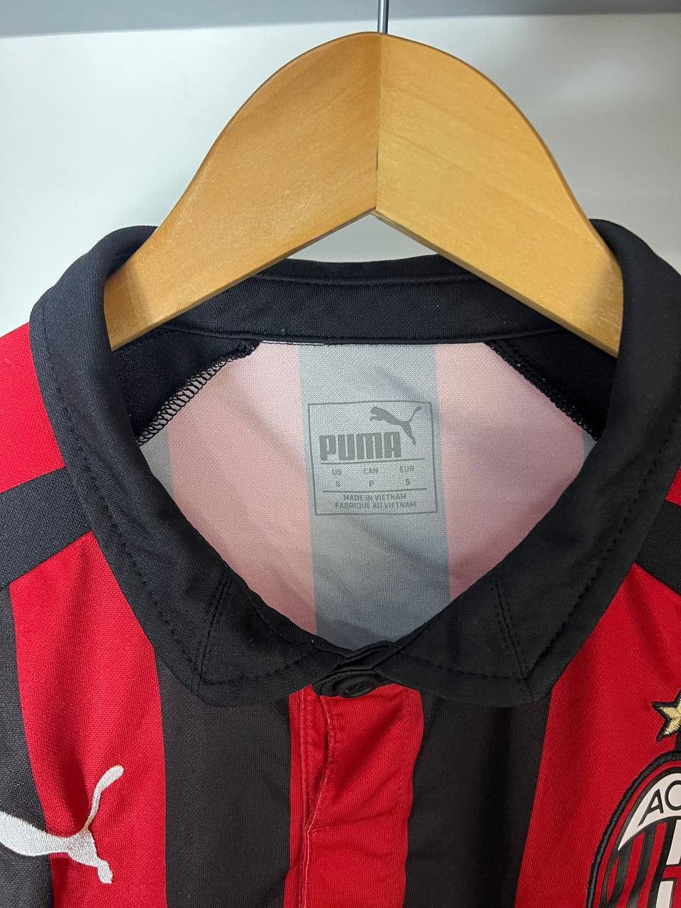 Puma VINTAGE PUMA FC MILAN INTER ITALY SOCCER JERSEY RETRO Y2K Size US S / EU 44-46 / 1 - 6 Thumbnail
