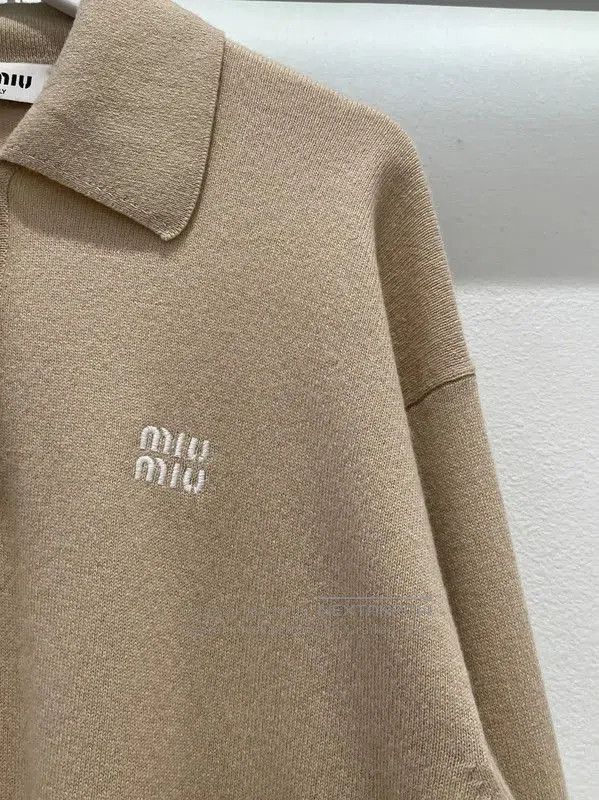 Miu Miu Miu Miu Beige Cashmere Long Sleeve Pullover . Size XXS / US 00 / IT 34 - 4 Thumbnail