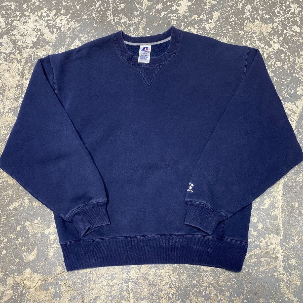 Russell Athletic × Vintage Vintage Russell Athletic Navy Blank Boxy Crewneck Hoodie Size US L / EU 52-54 / 3 - 1 Thumbnail