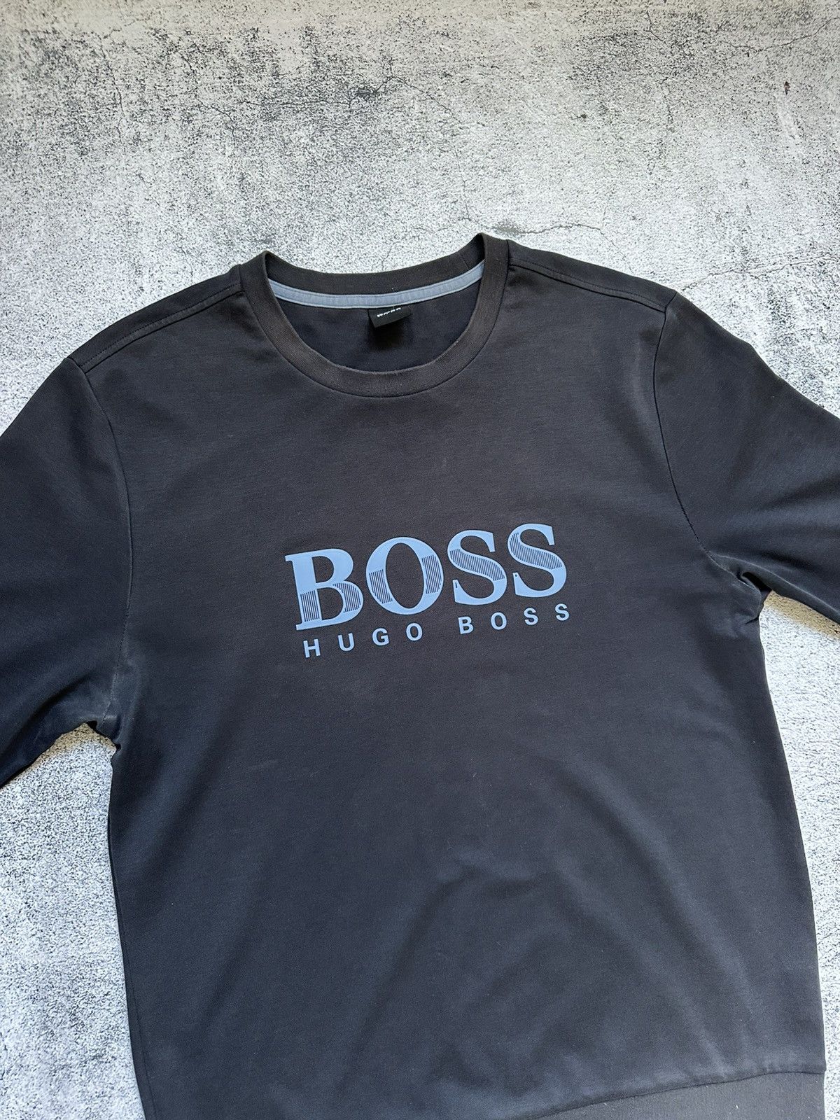 Hugo Boss Vintage Hugo Boss Tracksuit Sweatshirt Big Logo Centre Size US XL / EU 56 / 4 - 6 Thumbnail