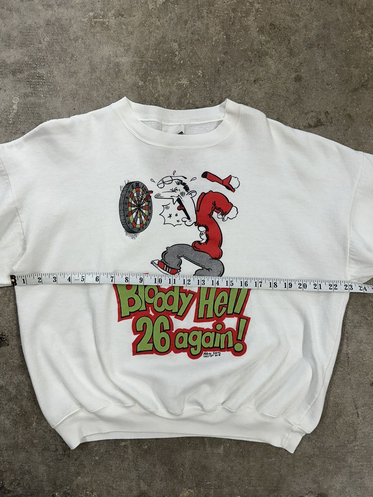 Vintage Vintage 80s Bloody Hell 26 Again! Dart Cartoon Sweatshirt Size S / US 4 / IT 40 - 7 Thumbnail