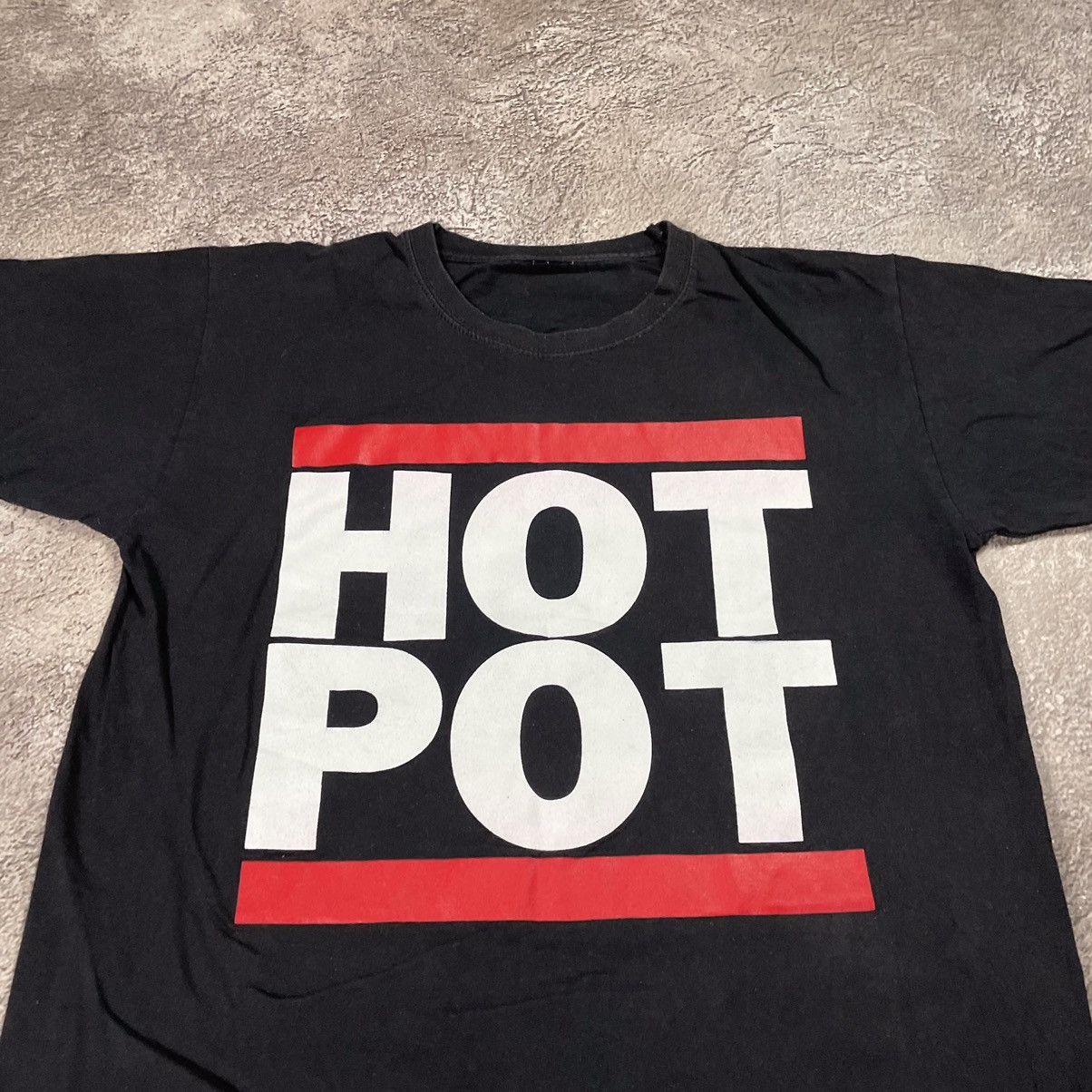 Vintage Vintage 90s Hot Pot Graphic Tee Streetwear Black Baggy XL Size US XL / EU 56 / 4 - 4 Thumbnail