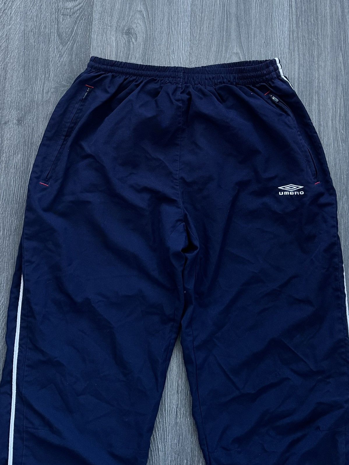 Umbro Vintage Umbro Navy Track Pants Size US 34 / EU 50 - 2 Thumbnail