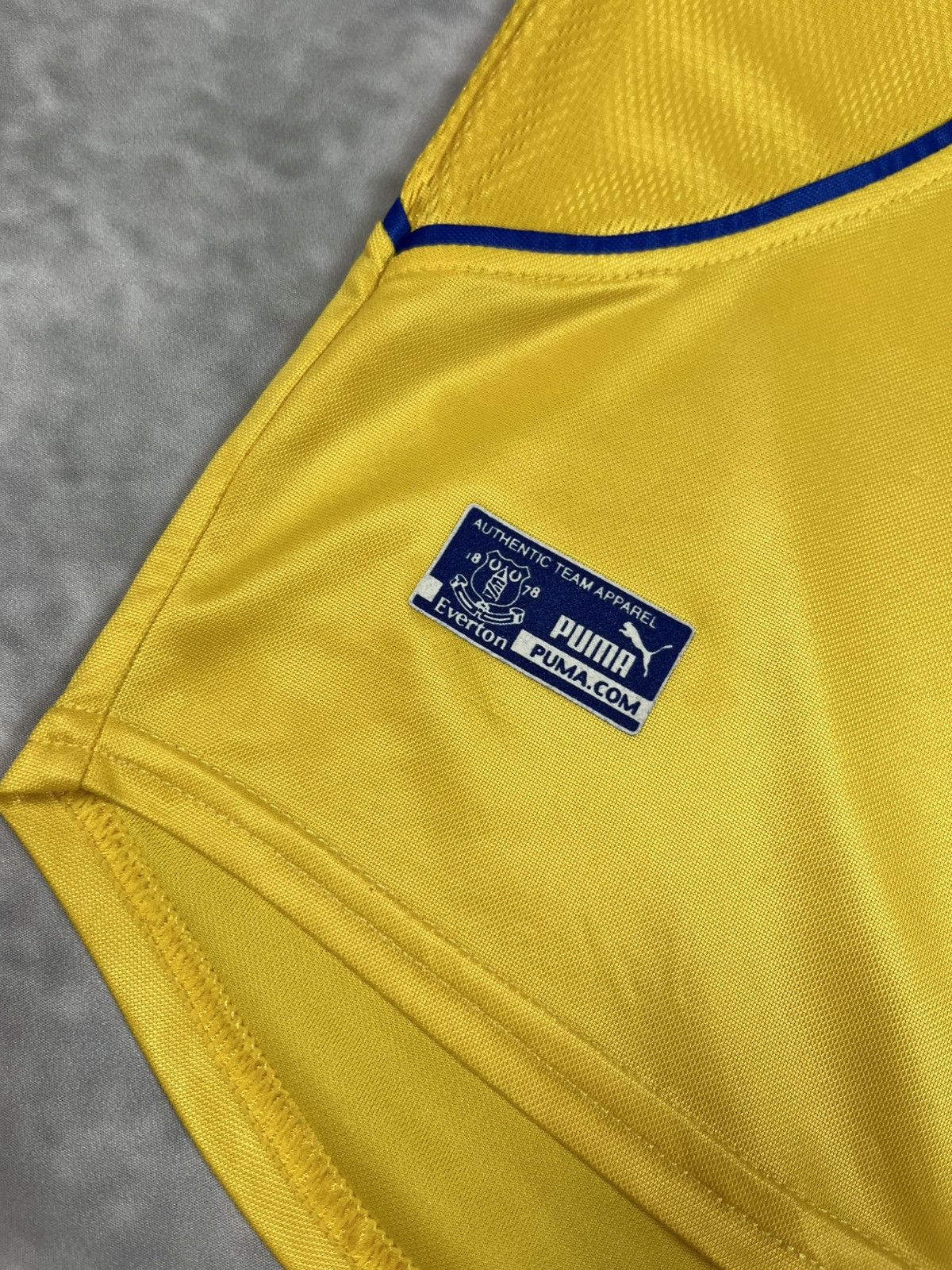Puma Vintage Puma Everton 2000/01 Away/Third Shirt One 2 One L sz Size US L / EU 52-54 / 3 - 6 Thumbnail