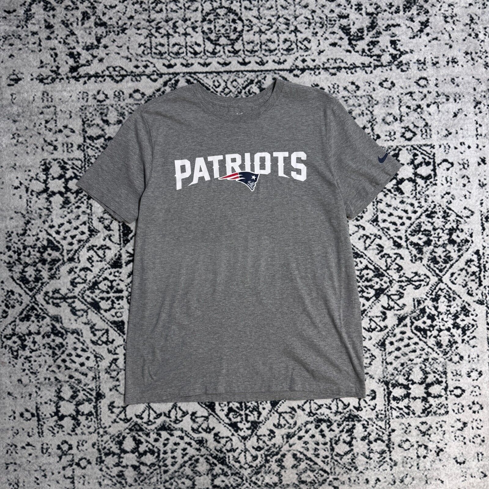 Nike × Vintage Vintage Nike Unisex Gray Cotton T-Shirt Size L Patriots NFL Size US L / EU 52-54 / 3 - 1 Thumbnail