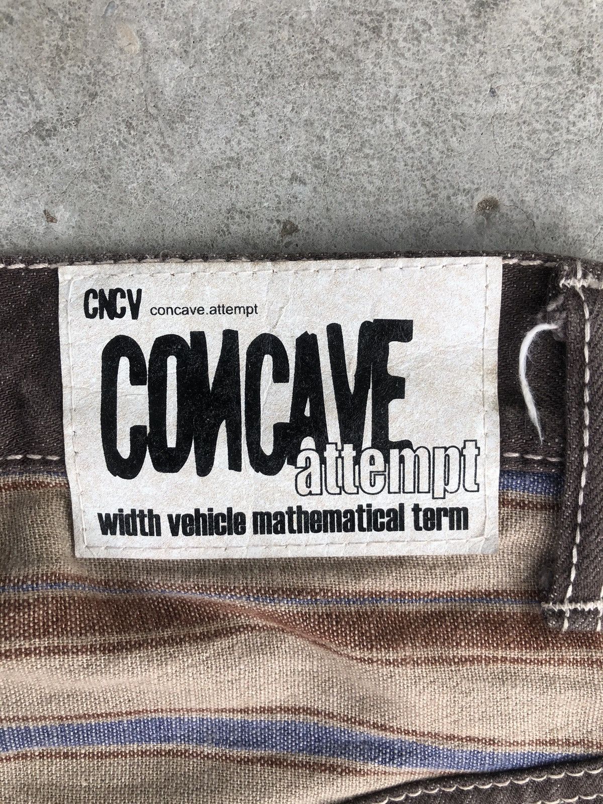 Japanese Brand Japanese Concave attempt Distressed Single Pocket Navajo Size US 33 - 14 Thumbnail