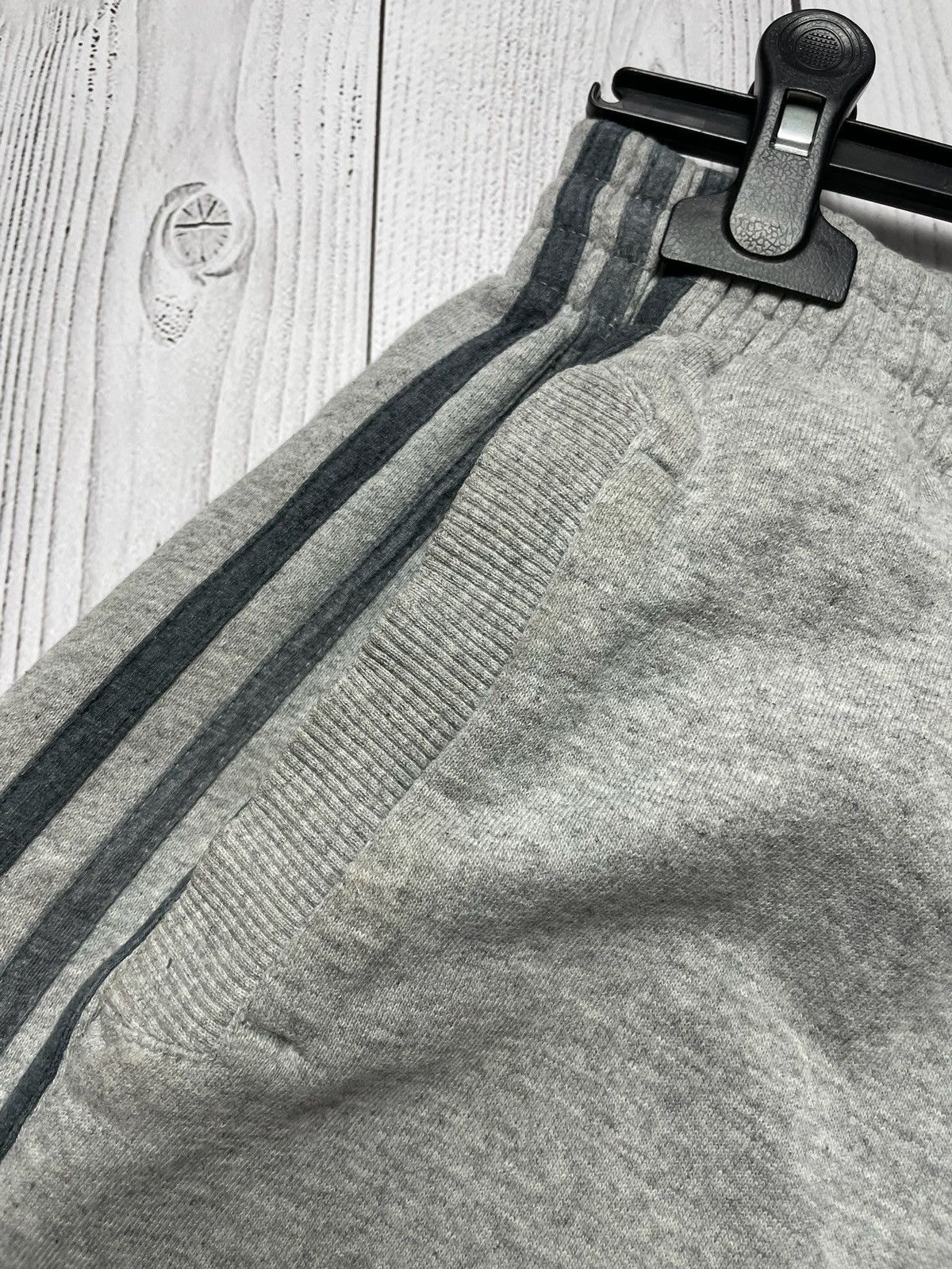 Adidas × Vintage Vintage adidas essentials performance size L striped Size US 34 / EU 50 - 3 Thumbnail