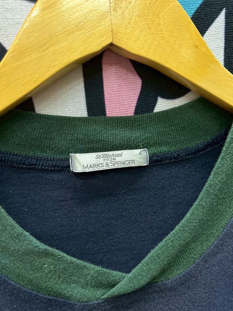 Vintage Vintage 2000s Wallace & Gormit tshirt size XL Size US XL / EU 56 / 4 - 4 Thumbnail