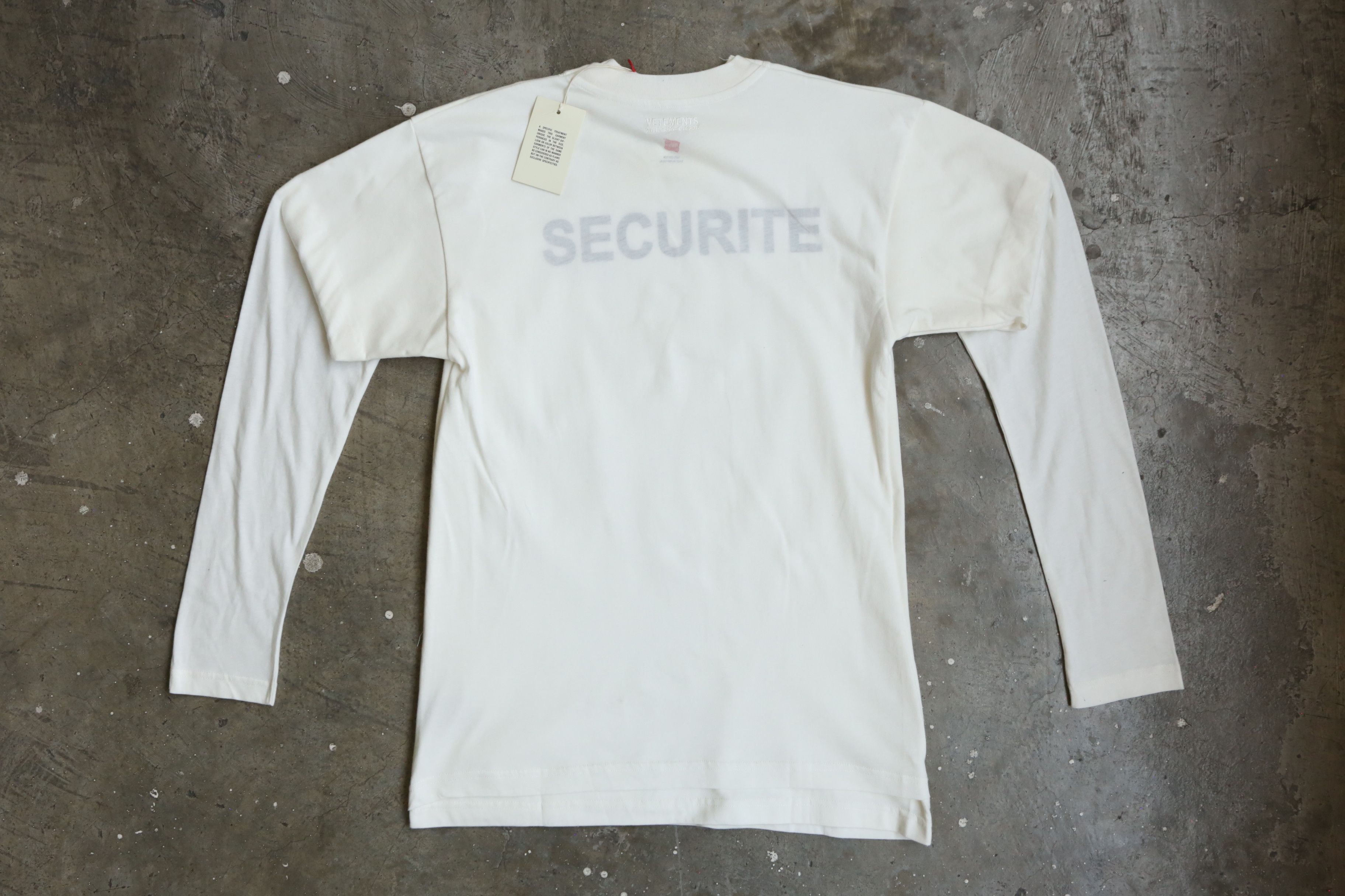 Hanes × Vetements Vetements - Hanes - S/S 17 - Double Layer Securite LS Size US L / EU 52-54 / 3 - 4 Thumbnail