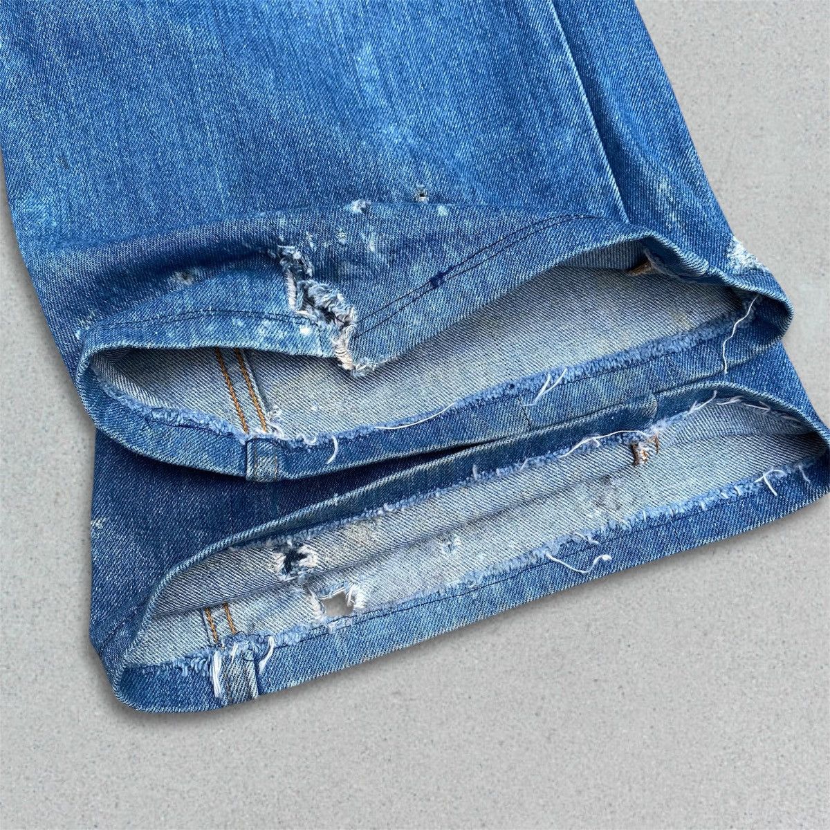 Levi's 1970’s LEVI’S 525 ORANGE TAB WIDELEG BELL BUTTON PANTS Size US 34 / EU 50 - 7 Thumbnail