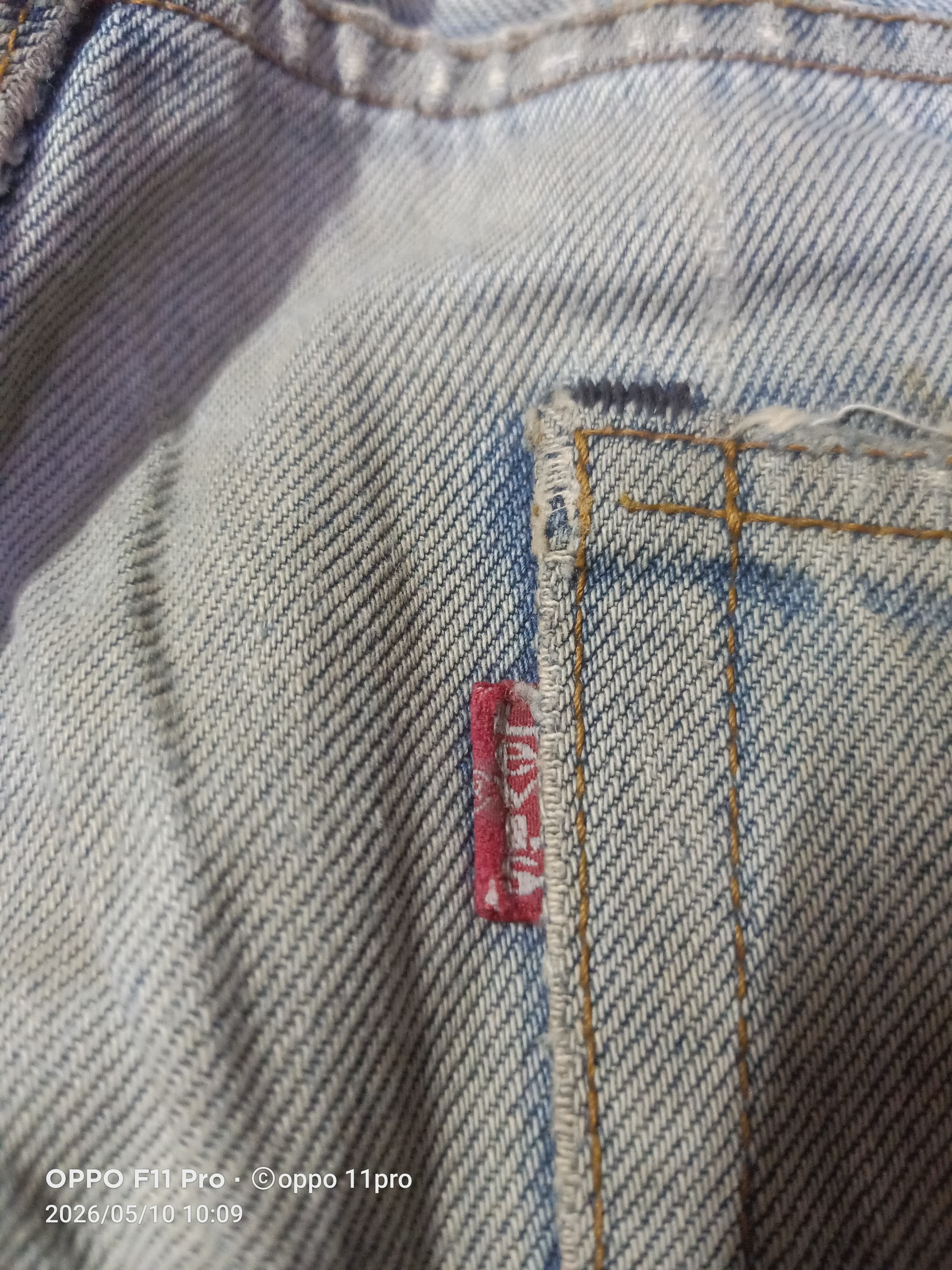 Levi's Vintage Clothing 💥Vintage 501 LVC 1983 Distressdenim Red Selvedge Denim Size US 35 - 8 Thumbnail