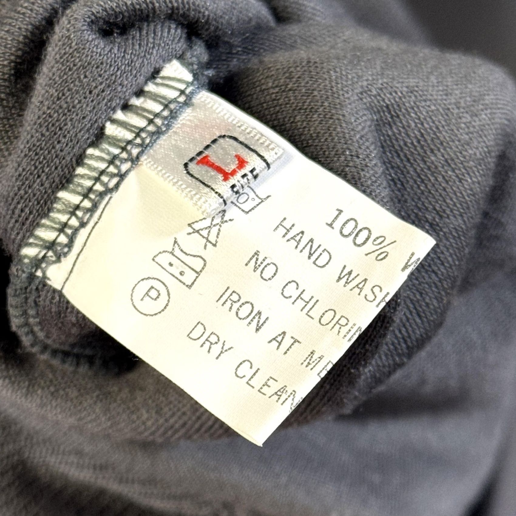 Vintage Albavarden Sweater Mens Medium Gray V-Neck 100% Wool Pockets Pullover Knit Ribbed Cuffs Hem Tag N/A Size US M / EU 48-50 / 2 - 5 Thumbnail