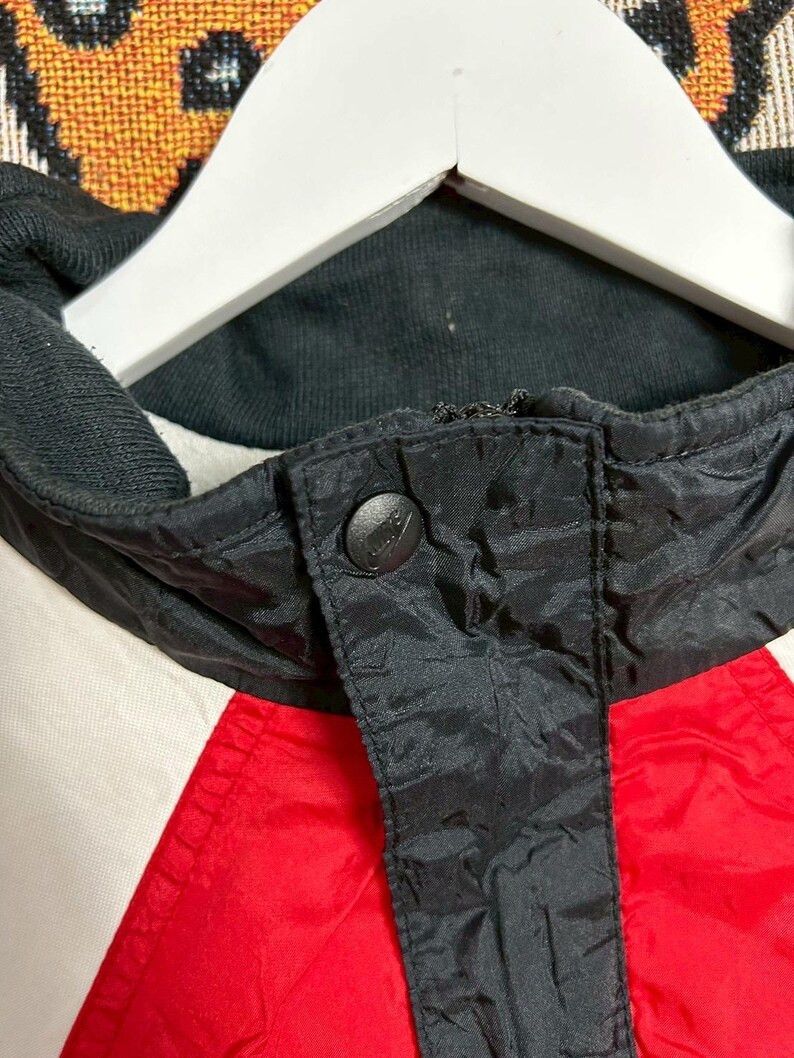 Nike Vintage 90s Nike International Jacket size XL Size US XL / EU 56 / 4 - 4 Thumbnail