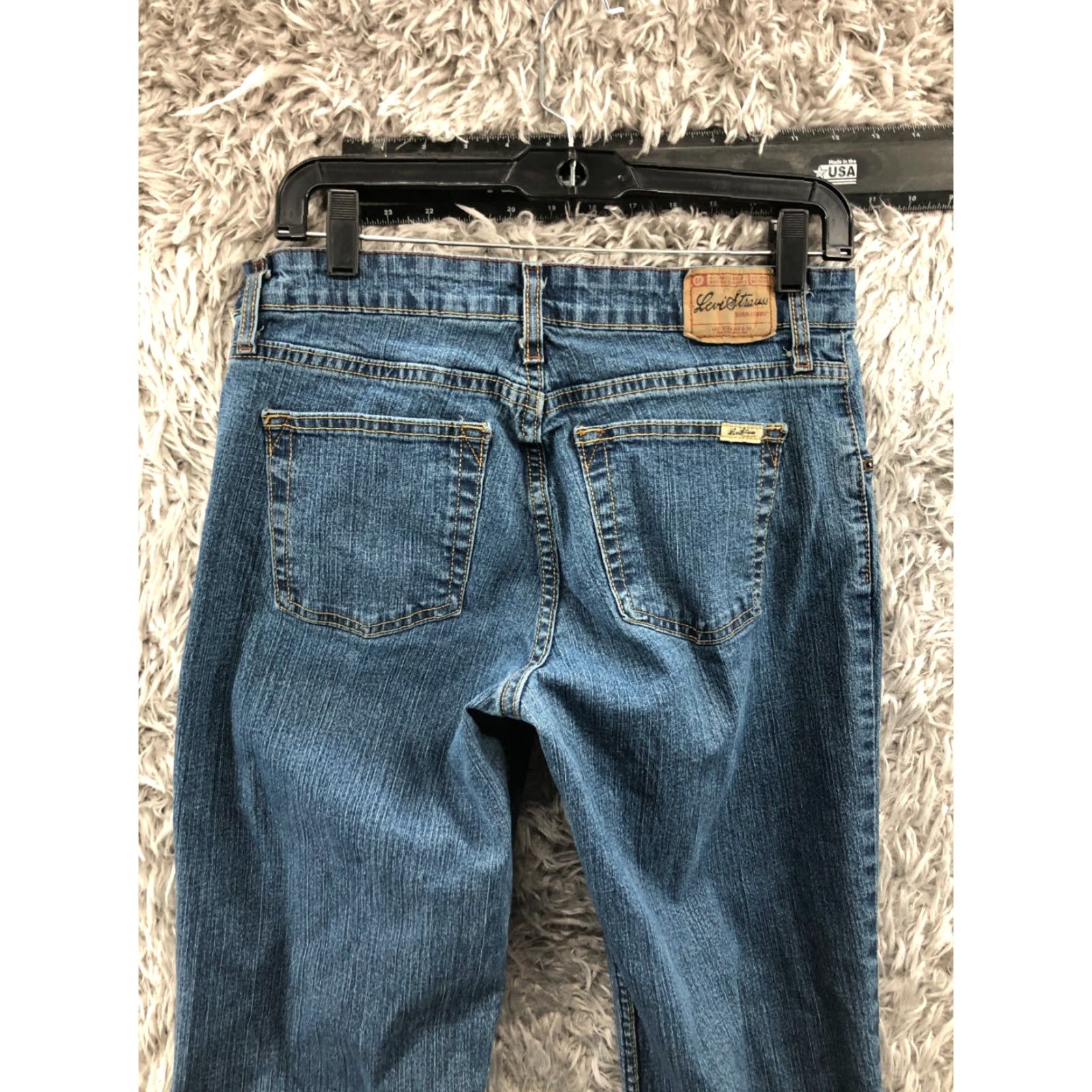Levi's Levi's Jeans Mid Rise Bootcut Size 8 Womens Regular Stretch Blue Medium Wash 5-Pocket Denim - Signature by Levi Strauss & Co. 500 Series Size 30" / US 8 / IT 44 - 7 Thumbnail