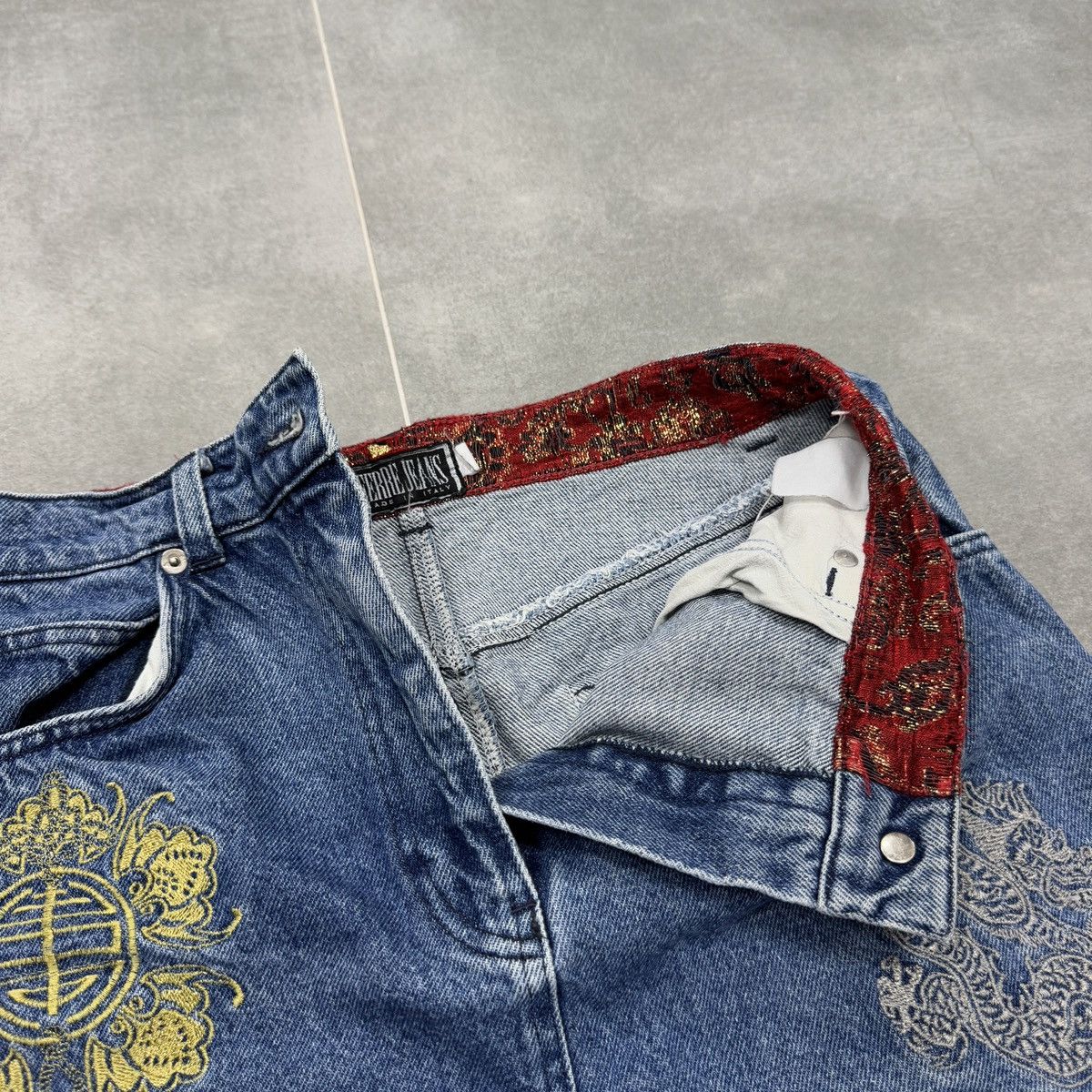 Ferre × Vintage Vintage Ferre Jeans Embroidered Logo Denim Skirt Size M Size 34" / US 12 / IT 48 - 7 Thumbnail