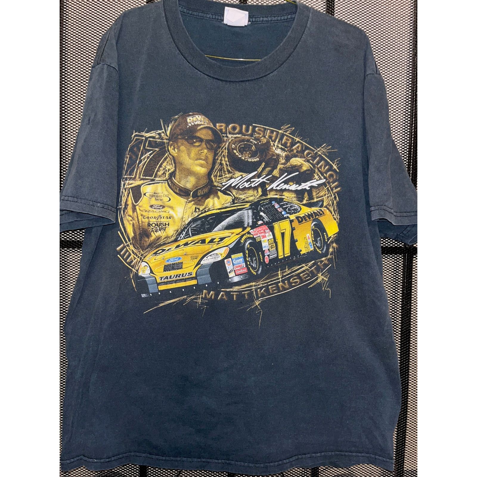 Chase Authentics Nascar Matt Kenseth Chase large vintage racing shirt Size US L / EU 52-54 / 3 - 1 Thumbnail