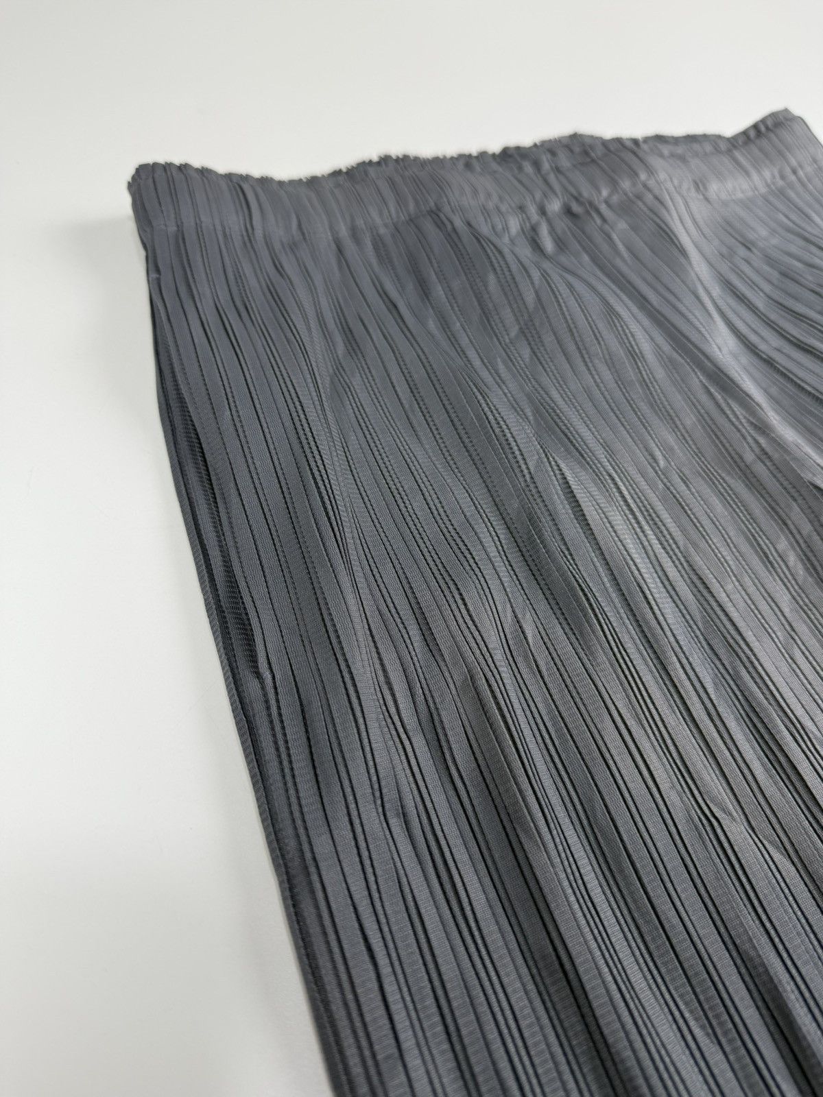 Pleats Please Issey Miyake Issey Miyake Pleats Please Pleated Pants Size US 30 / EU 46 - 3 Thumbnail