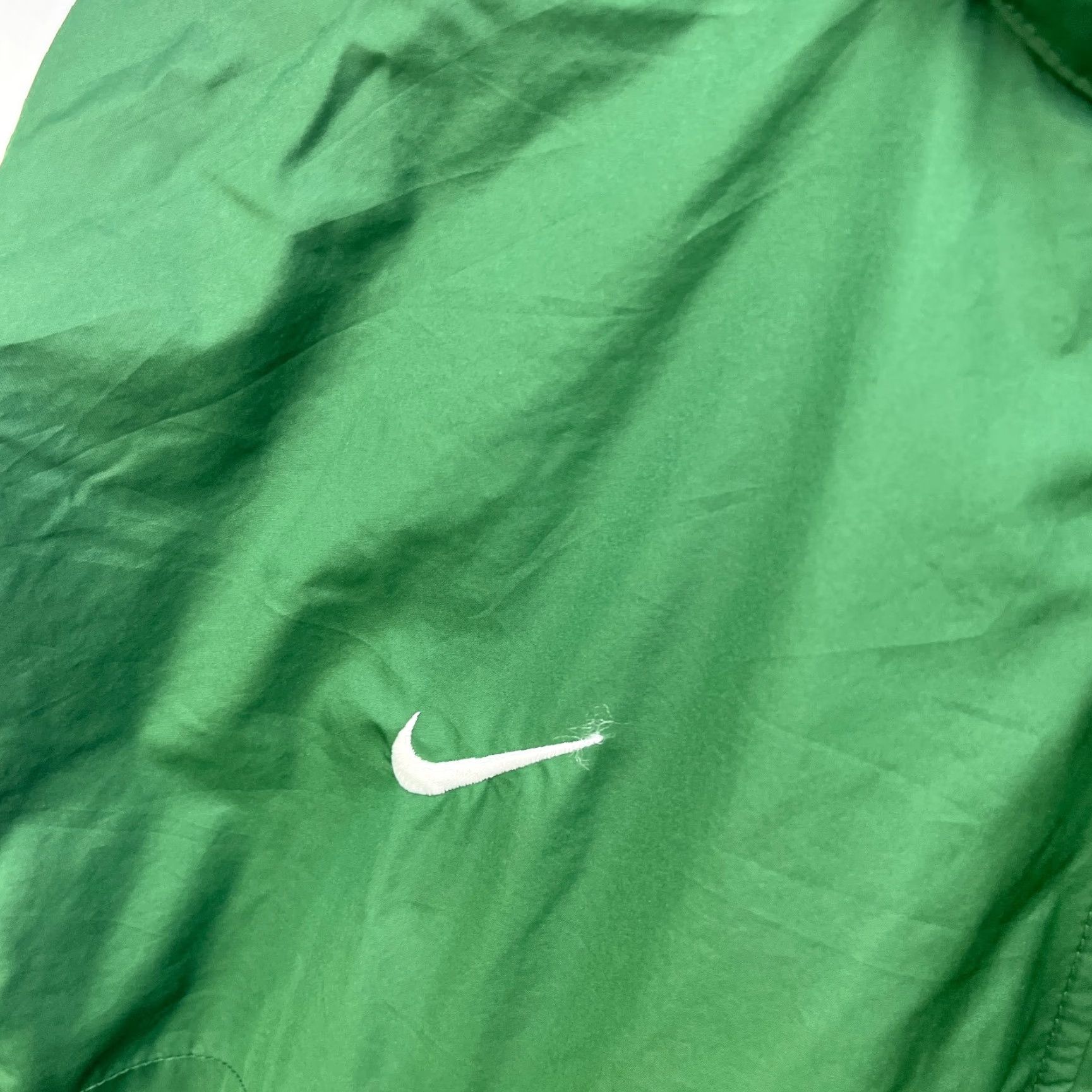 Nike VINTAGE Nike Windbreaker Jacket 2XL Men Green Windbreaker 90s Nike Mens Jacket Green 90s Size US XXL / EU 58 / 5 - 3 Thumbnail
