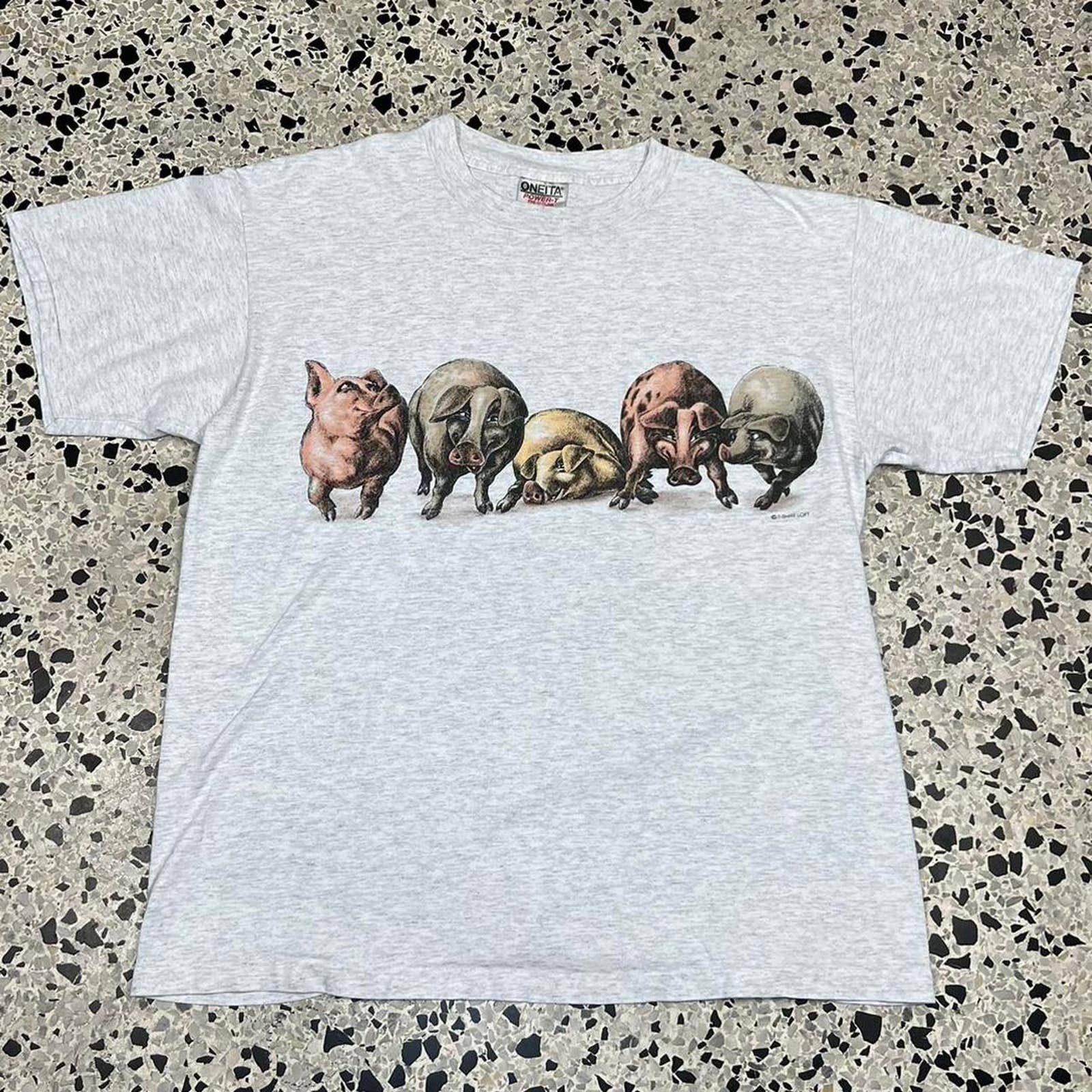 Japanese Brand × Vintage VINTAGE 90S SINGLE STITCH SILLY LITTLE PIGS TEE Size US L / EU 52-54 / 3 - 1 Thumbnail