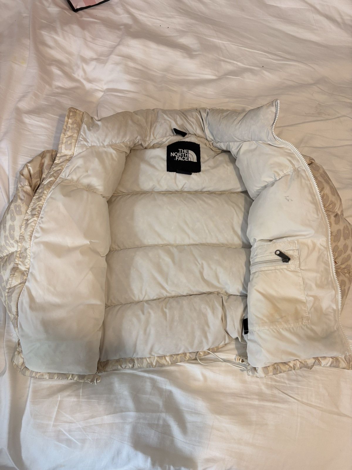 The North Face The North Face 1996 Retro Nuptse Leopard Print Puffer Beige Size XS / US 0-2 / IT 36-38 - 6 Thumbnail
