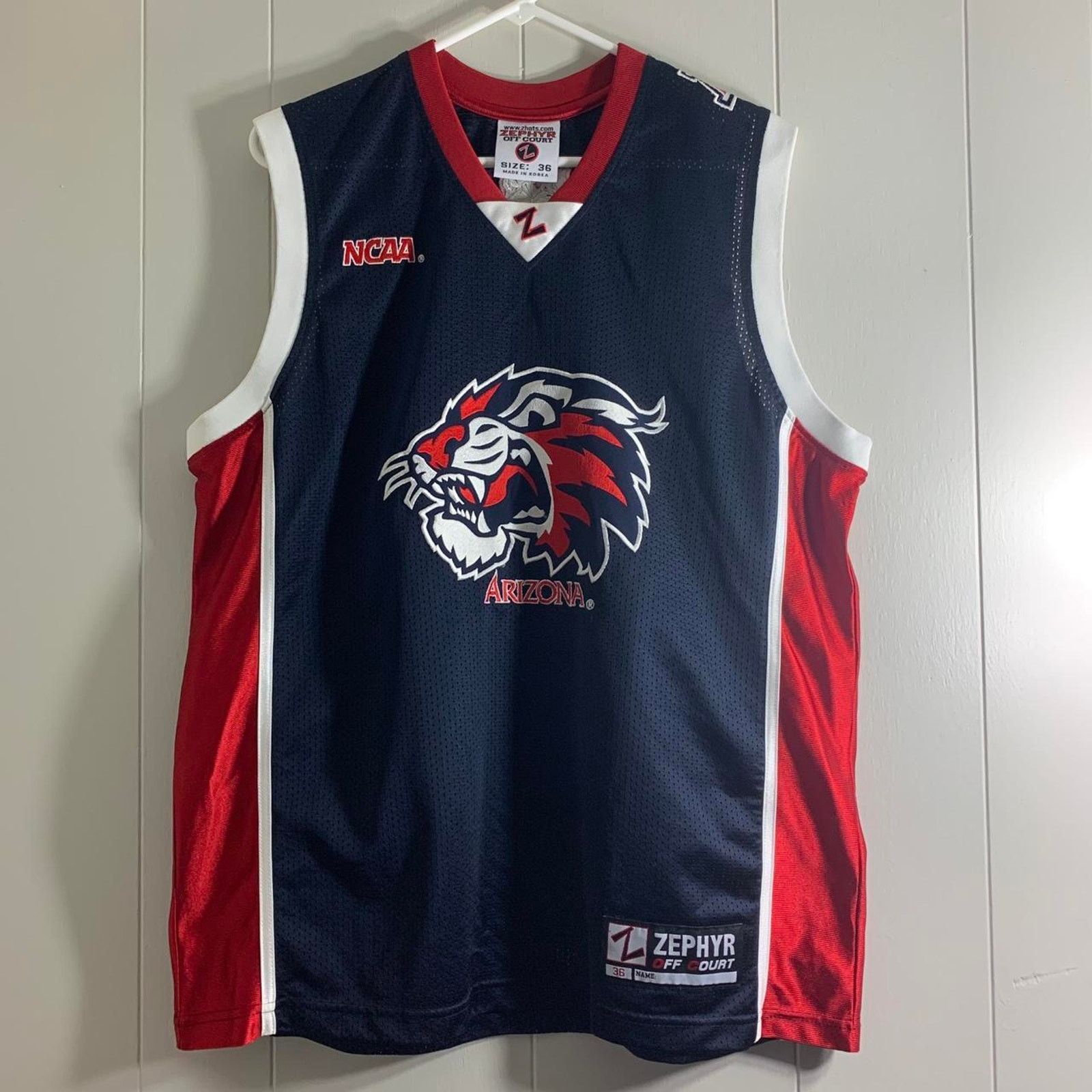 Zephyr vintage Y2K 2000s ARIZONA WILDCATS MIKE BIBBY #4 jersey tank Size US L / EU 52-54 / 3 - 2 Thumbnail
