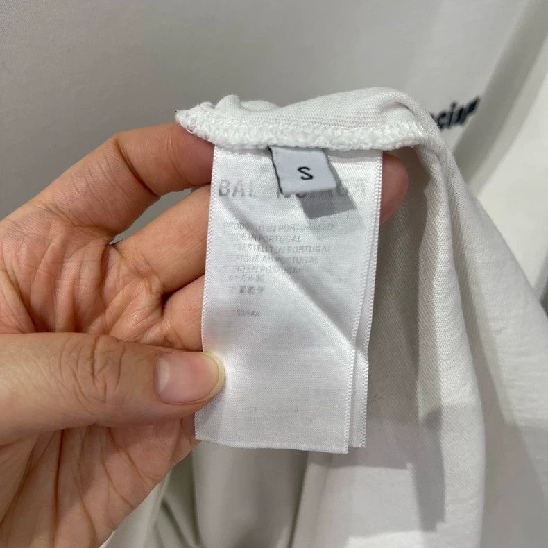 Balenciaga Balenciaga White Short Sleeve, Size S Size US S / EU 44-46 / 1 - 4 Thumbnail