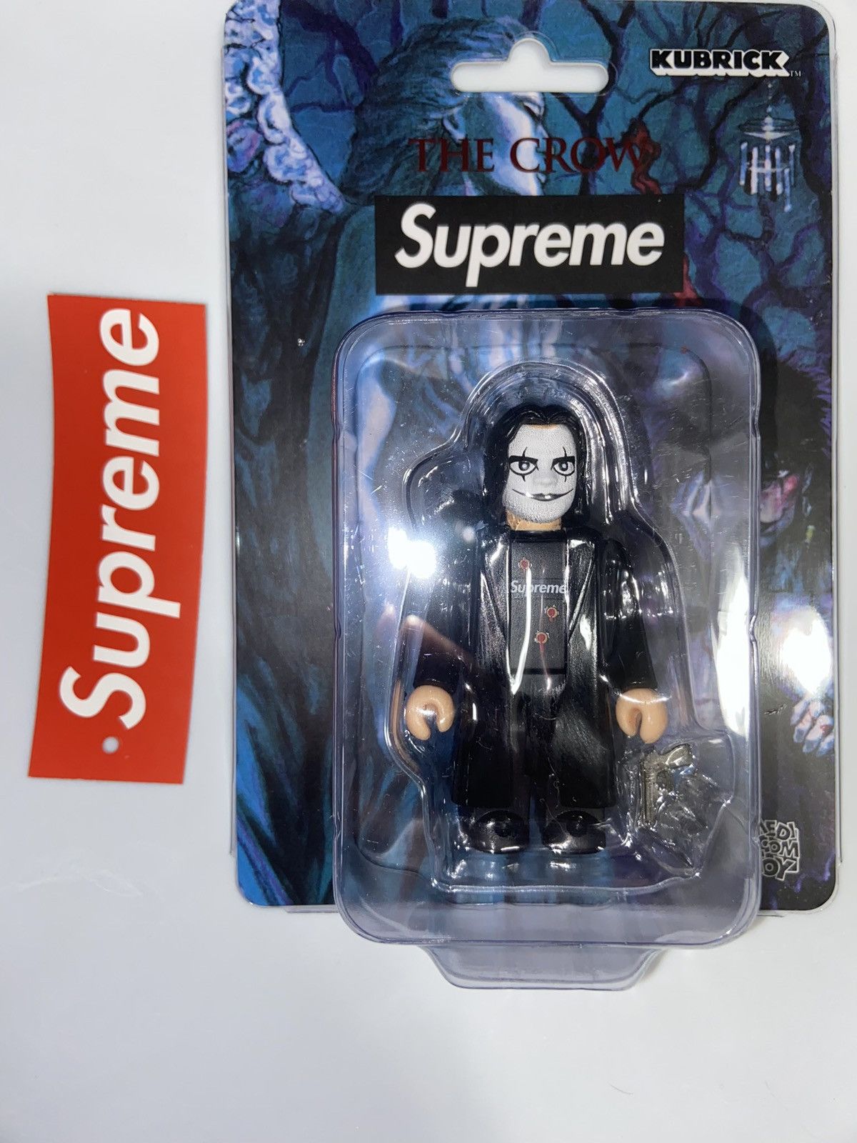 Kaws × Supreme Supreme the crow Kubrick Size ONE SIZE - 1 Preview