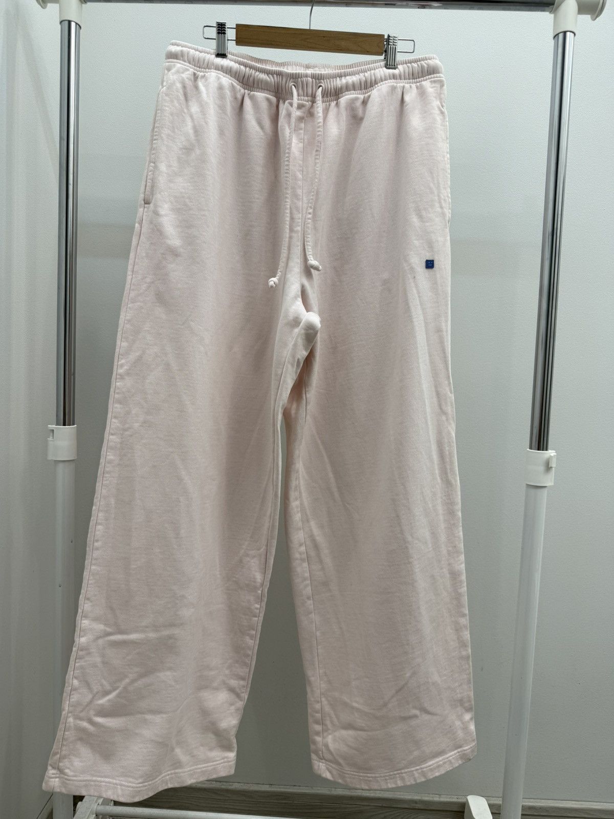 Acne Studios Acne Studios Face Logo Wide Sweatpants Size US 36 / EU 52 - 1 Thumbnail