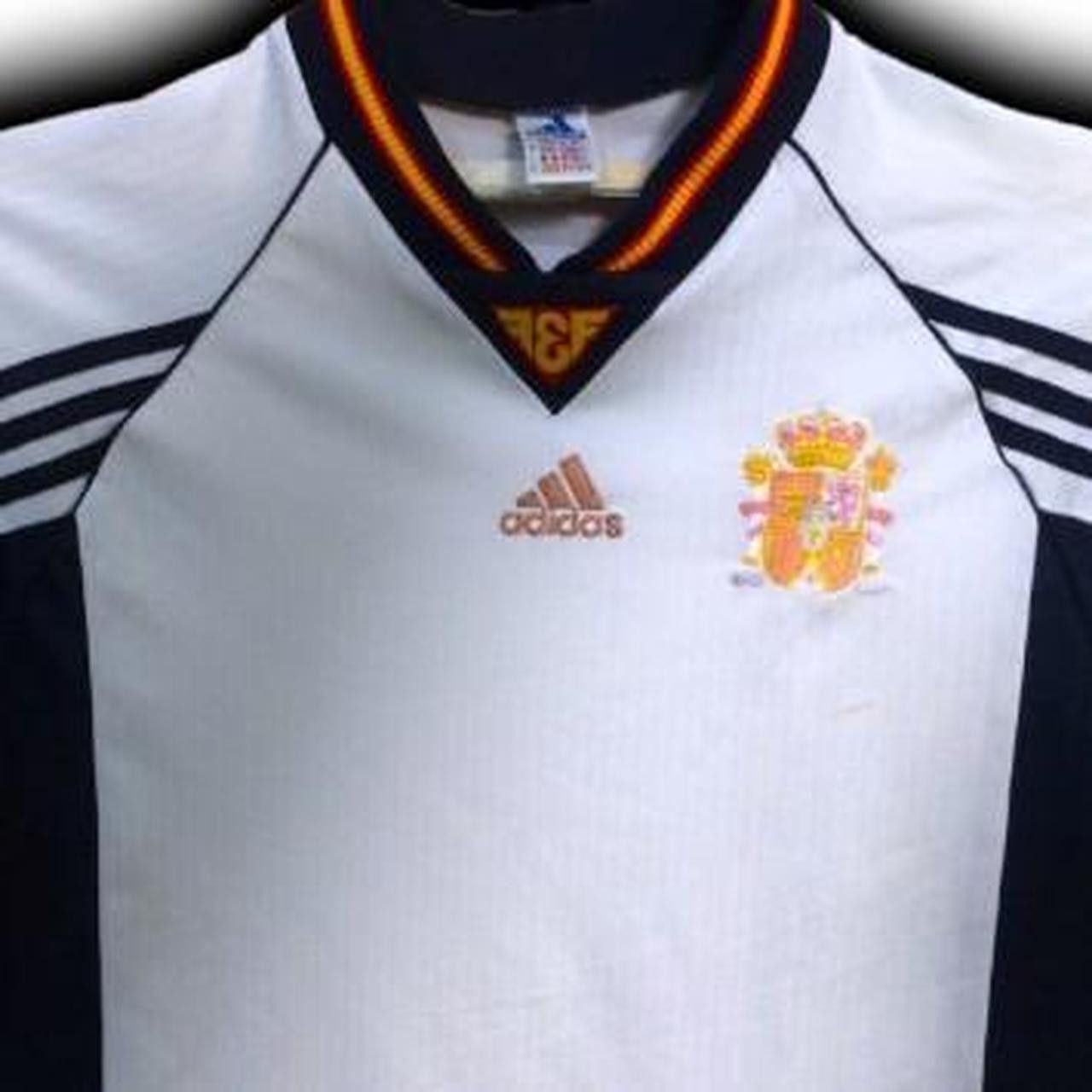 Adidas Spain 1998 1999 WC Away Shirt Jersey international Size US L / EU 52-54 / 3 - 1 Thumbnail