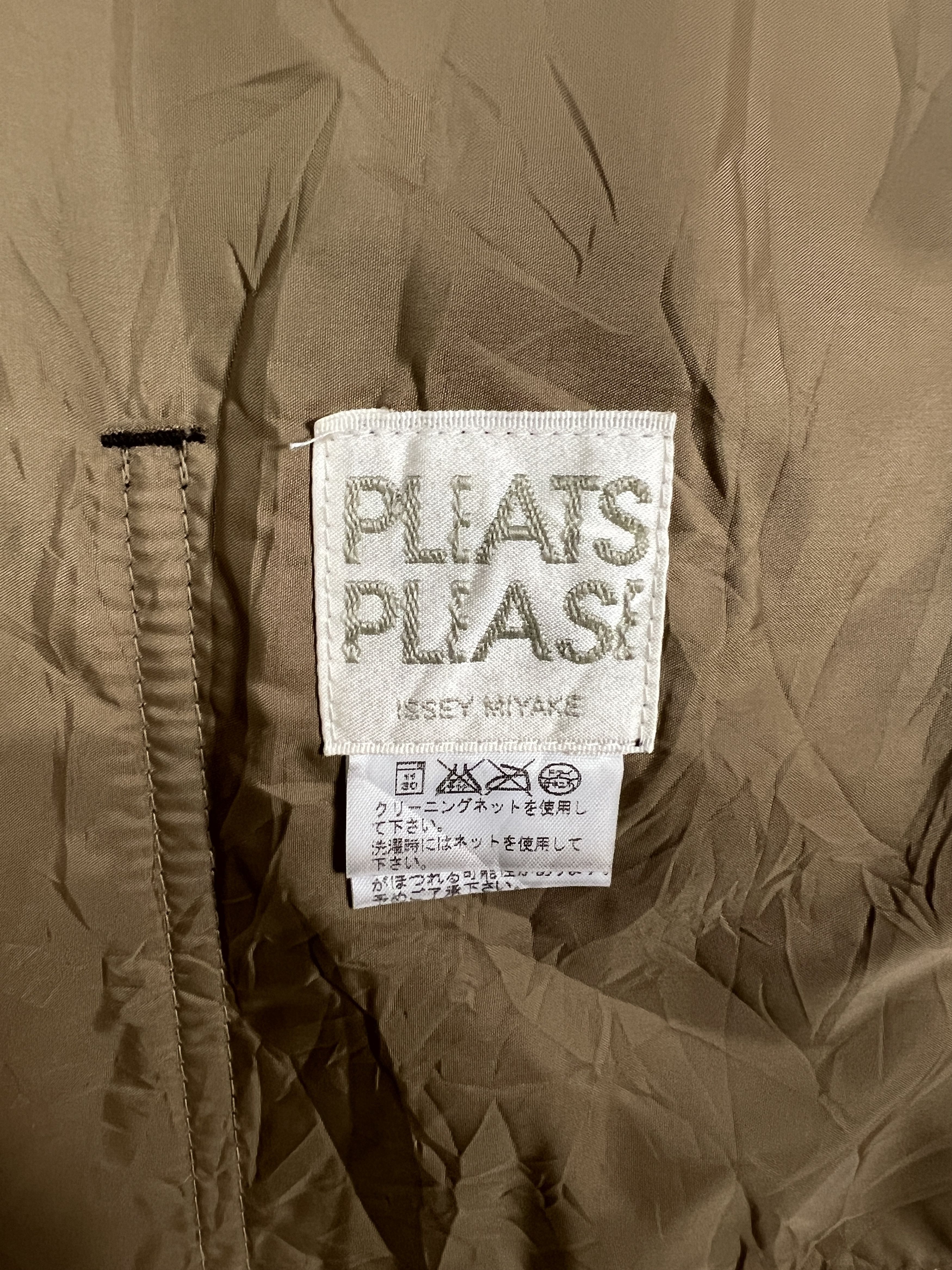 Pleats Please Issey Miyake Pleats Please Issey Miyake Reversible Long Coat Size L / US 10 / IT 46 - 12 Thumbnail