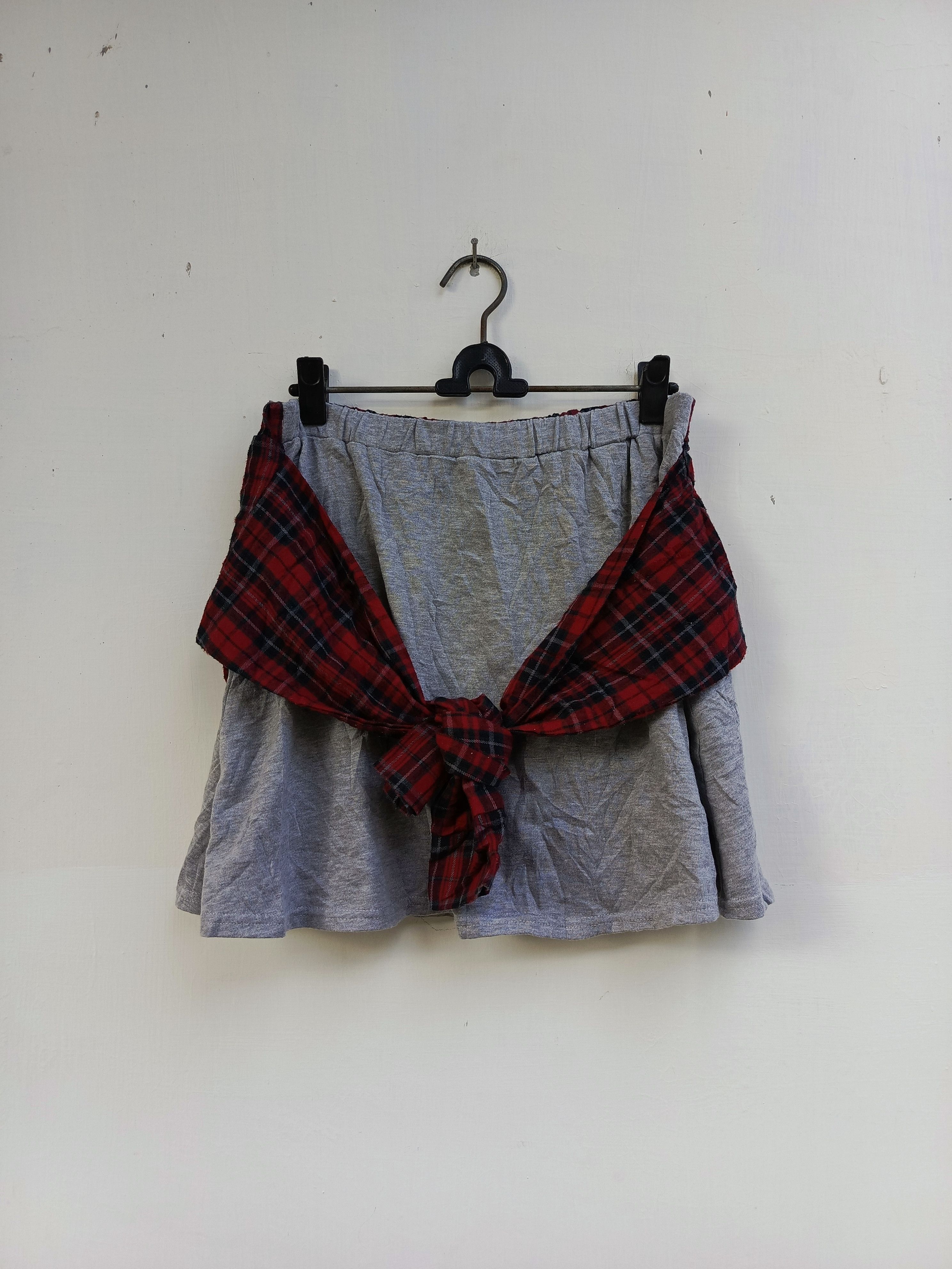 Japanese Brand GRL welcome to the best day of your life skirt Size 30" / US 8 / IT 44 - 1 Thumbnail
