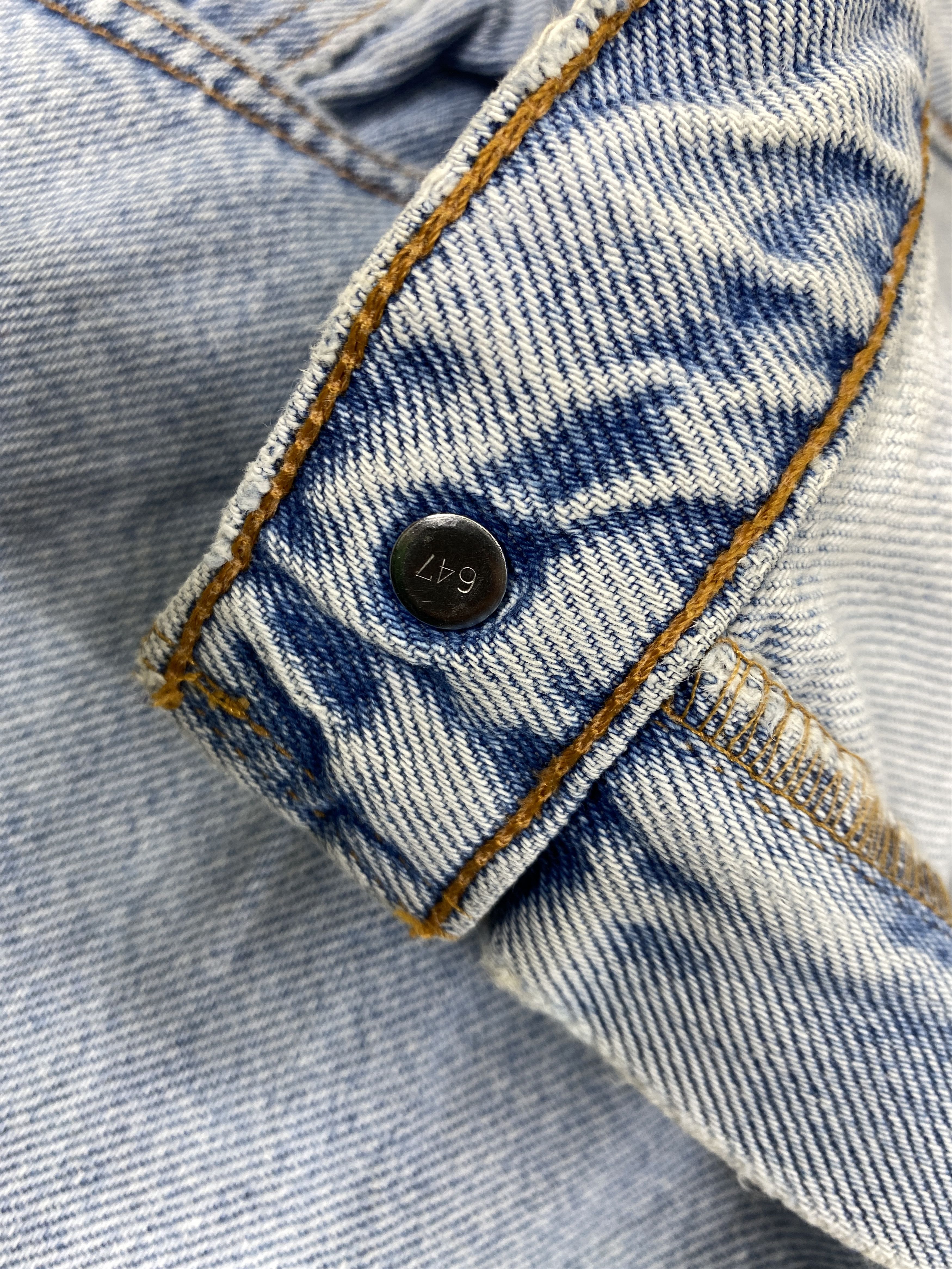 Levi's Vintage Levi's Light Wash Denim 36 x 5.5 -JN065 Size US 36 / EU 52 - 4 Thumbnail
