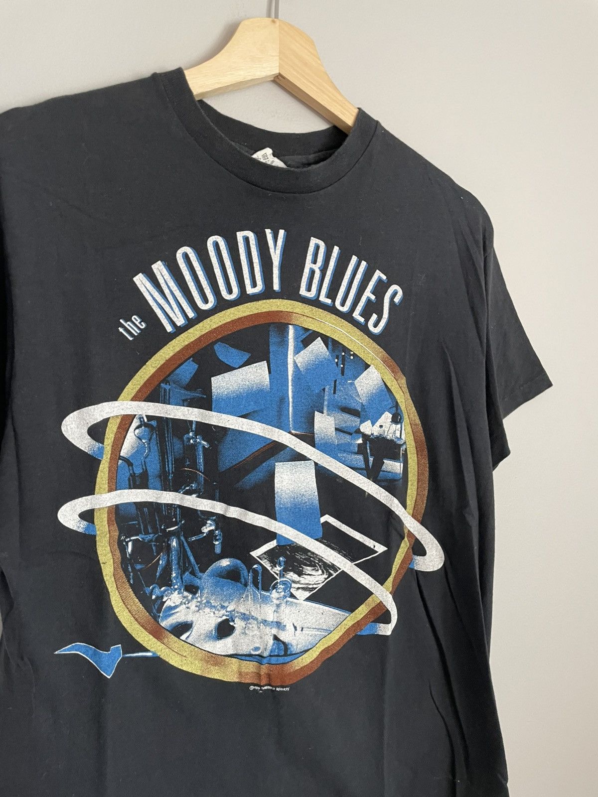 Vintage Vintage Moody Blues Live in Concert 1986 Band T-Shirt Size US M / EU 48-50 / 2 - 3 Thumbnail