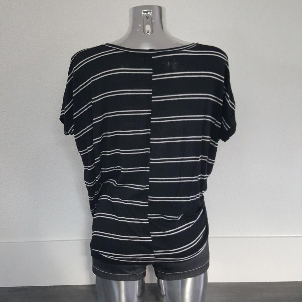 Designer Black Double Striped Melville Vneck Size ONE SIZE - 2 Thumbnail