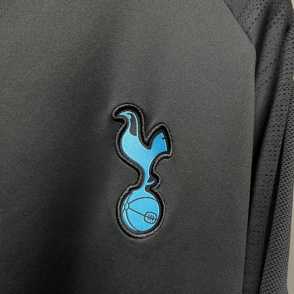 Nike Nike Tottenham Hotspur Dri Fit Long sleeve Training Shirt Size US XXL / EU 58 / 5 - 8 Thumbnail