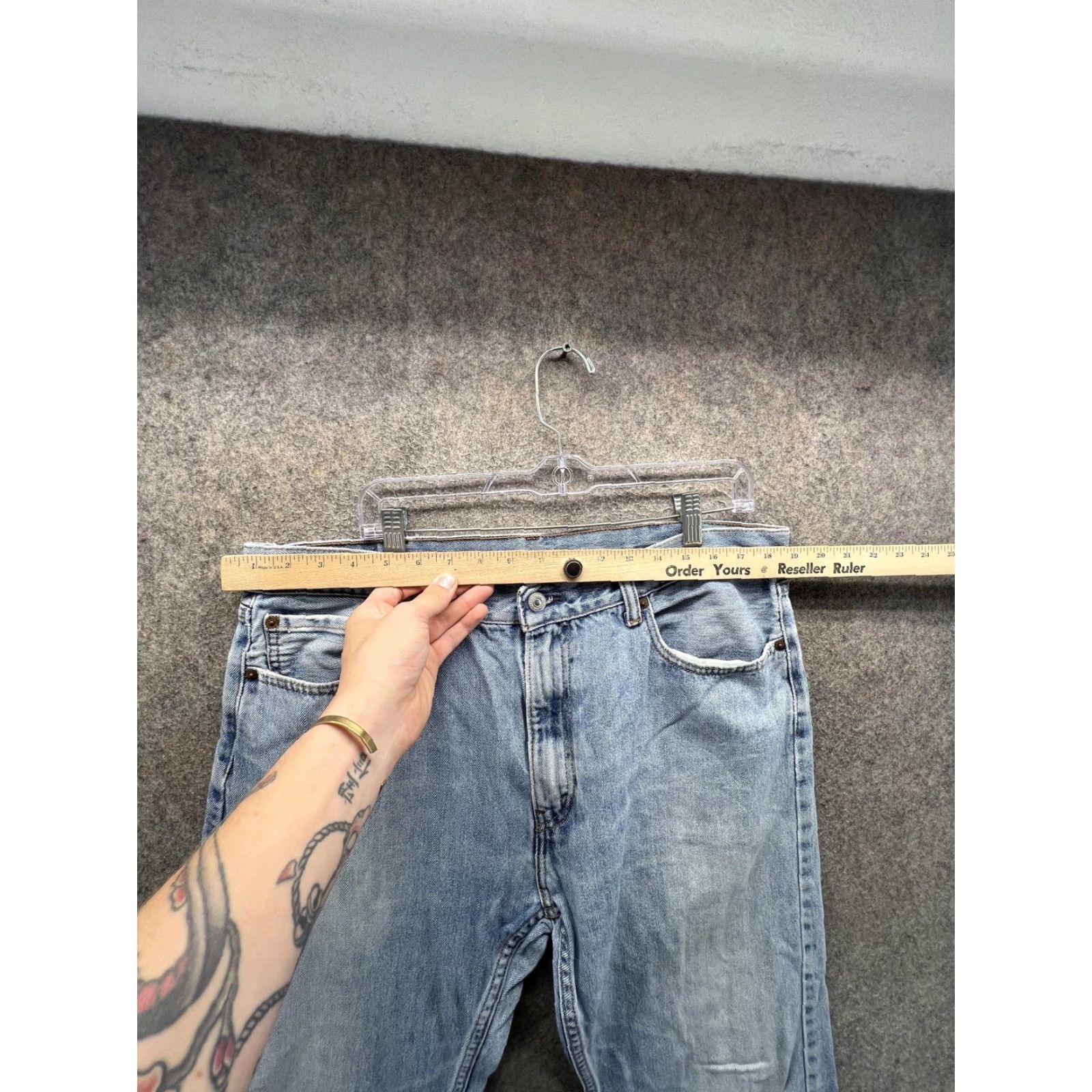 Levi's Levis 505 Jeans Mens 38x30 Blue Regular Fit Straight Denim Light Wash Jeans Size US 38 / EU 54 - 4 Thumbnail