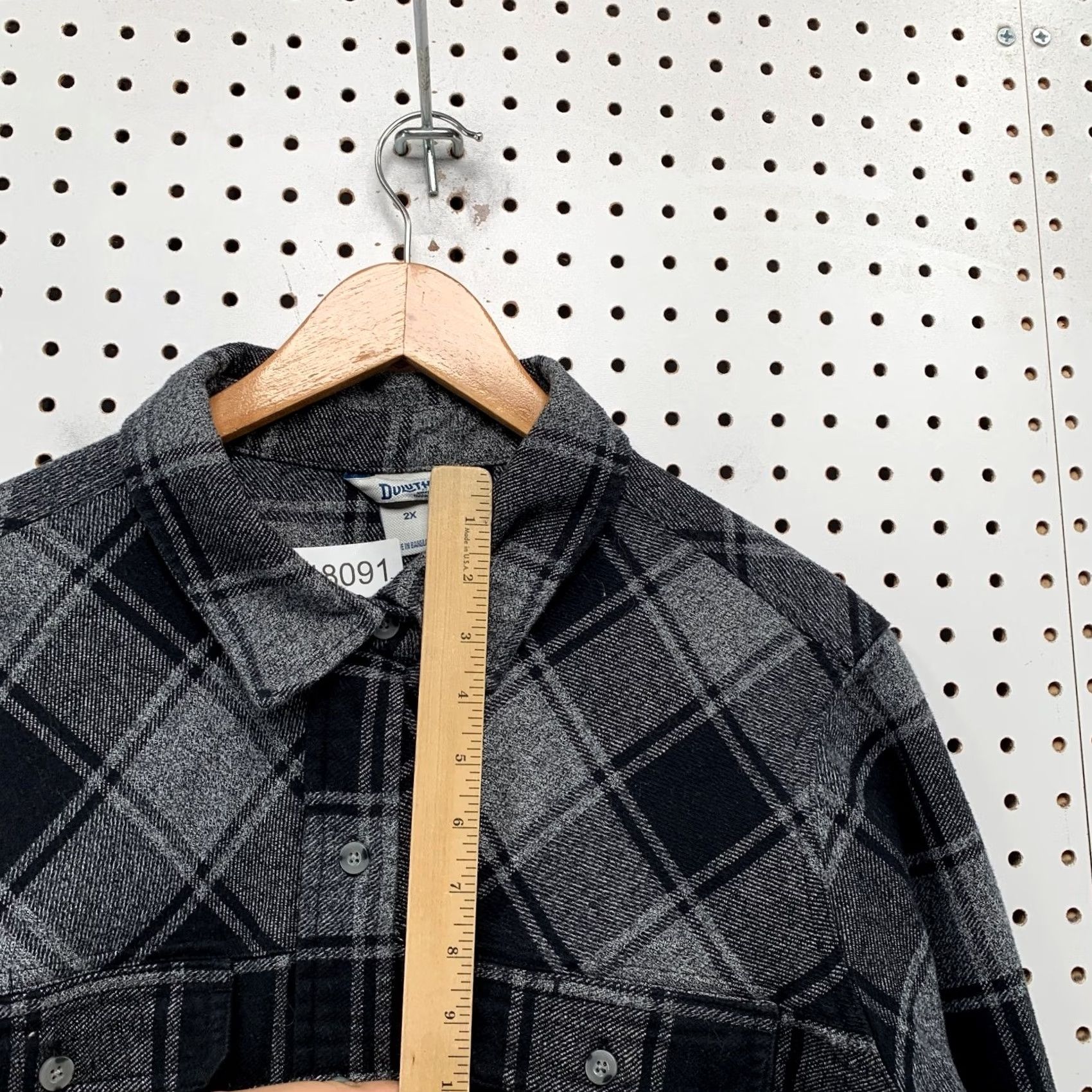 Vintage Duluth Button-Up Shirt Jacket Womens 2XL Flannel Duster Gray Black Plaid Pocket Shirt Womens 2XL Black Plaid Pocket Shirt Jacket Size XXL / US 16-18 / IT 52-54 - 7 Thumbnail