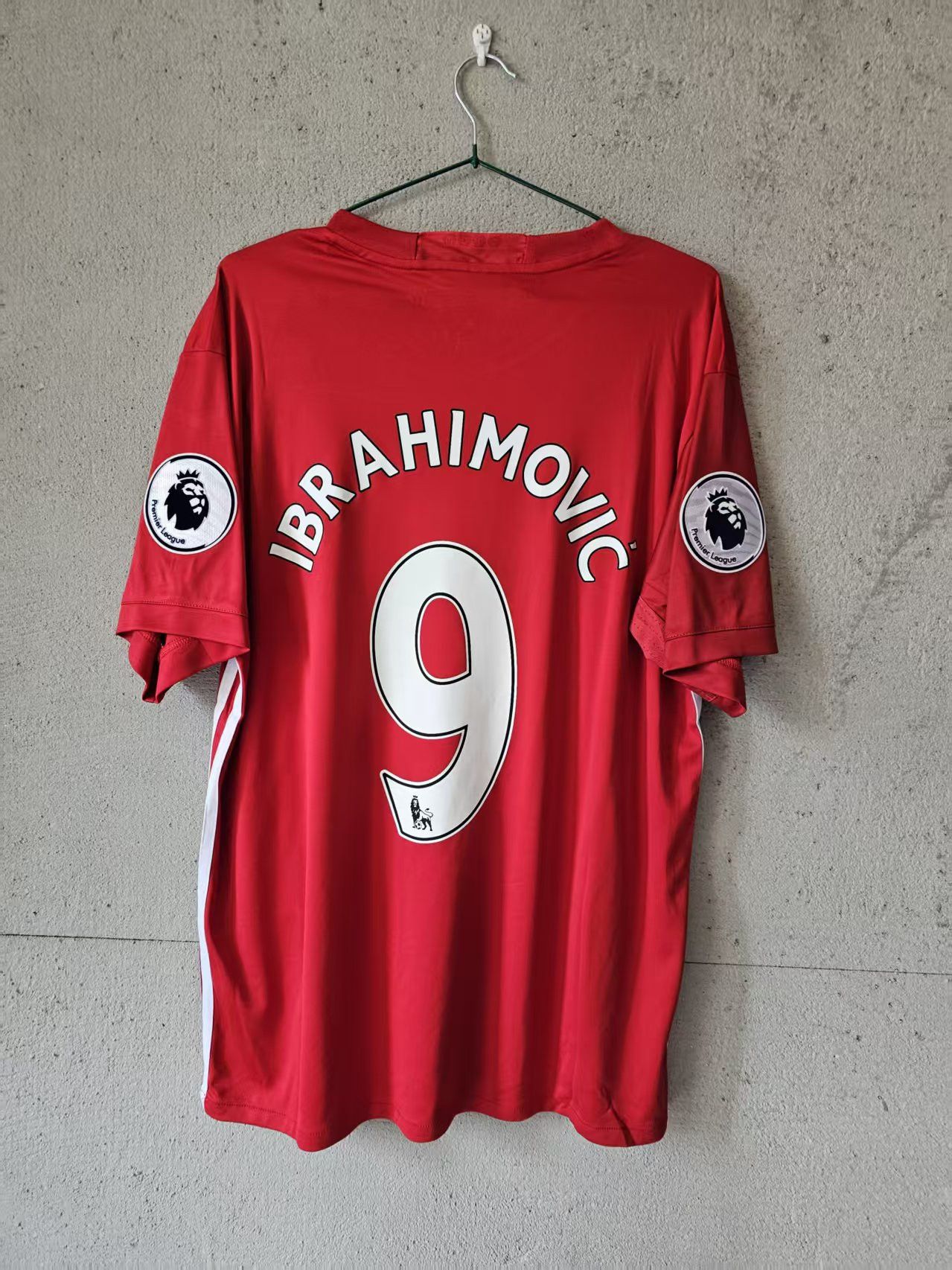 Other MUFC #9 Ibrahimović Jersey Size US S / EU 44-46 / 1 - 1 Thumbnail