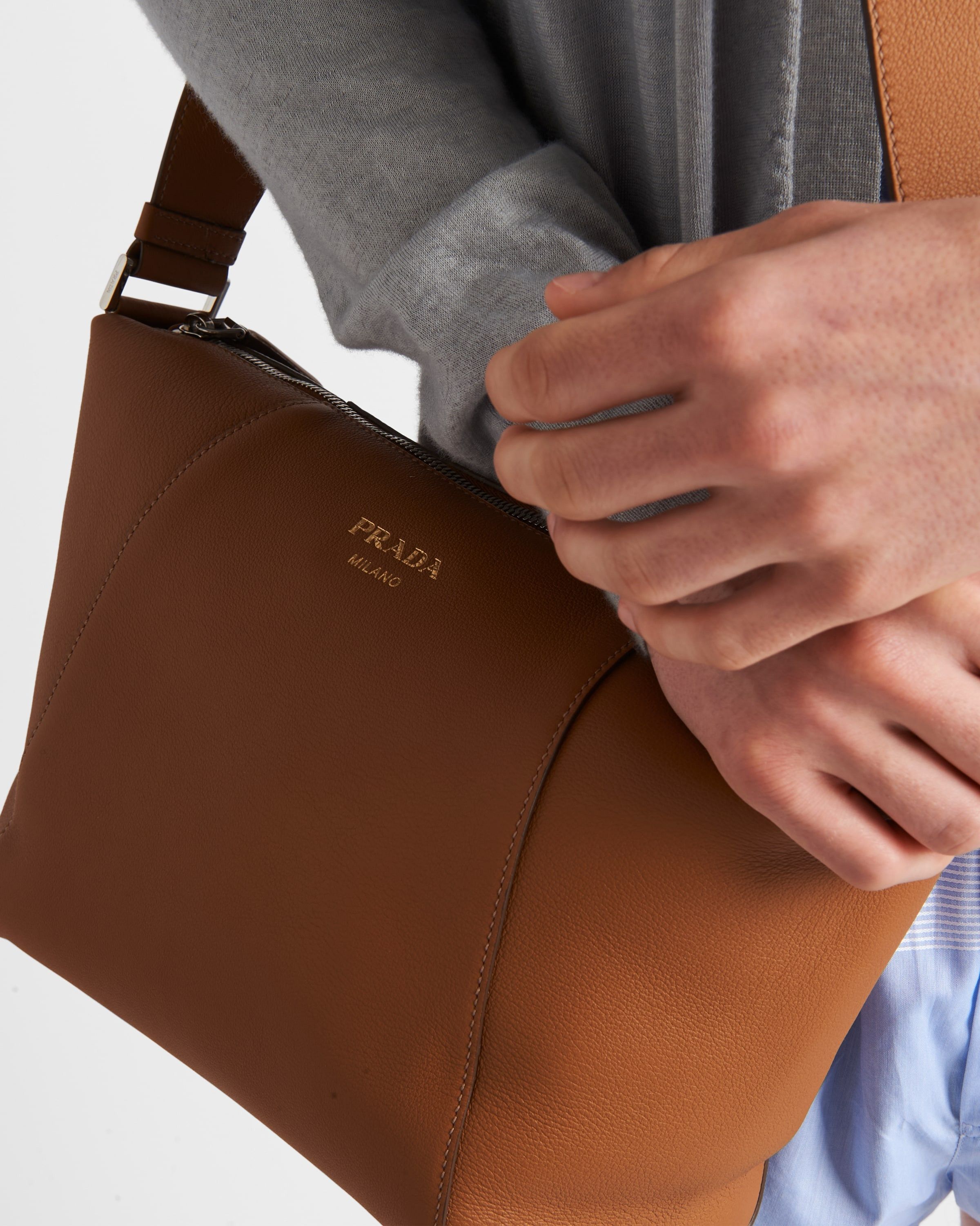 Prada o1bcso1str1025 Size: OS / Soft Grain Shoulder Bag in Brown Size ONE SIZE - 7 Thumbnail