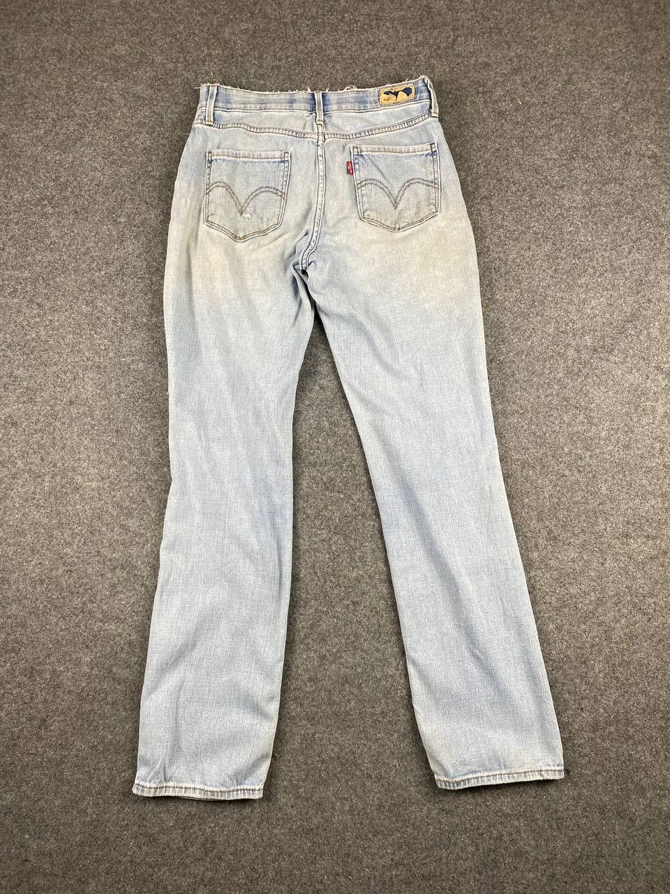 levis 525 straight leg distressed denim