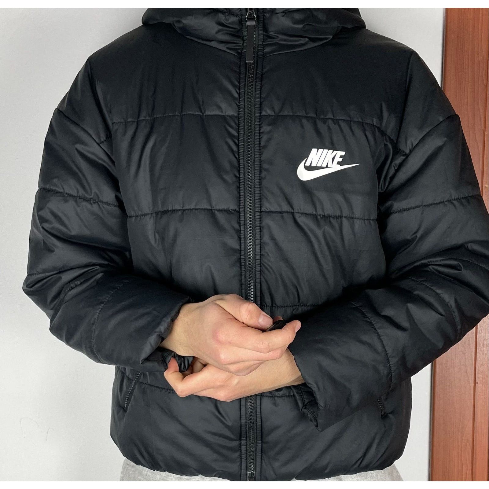Nike Nike Sportswear Women's Black Long Sleeve Puffer Jacket XS Size XS / US 0-2 / IT 36-38 - 2 Thumbnail