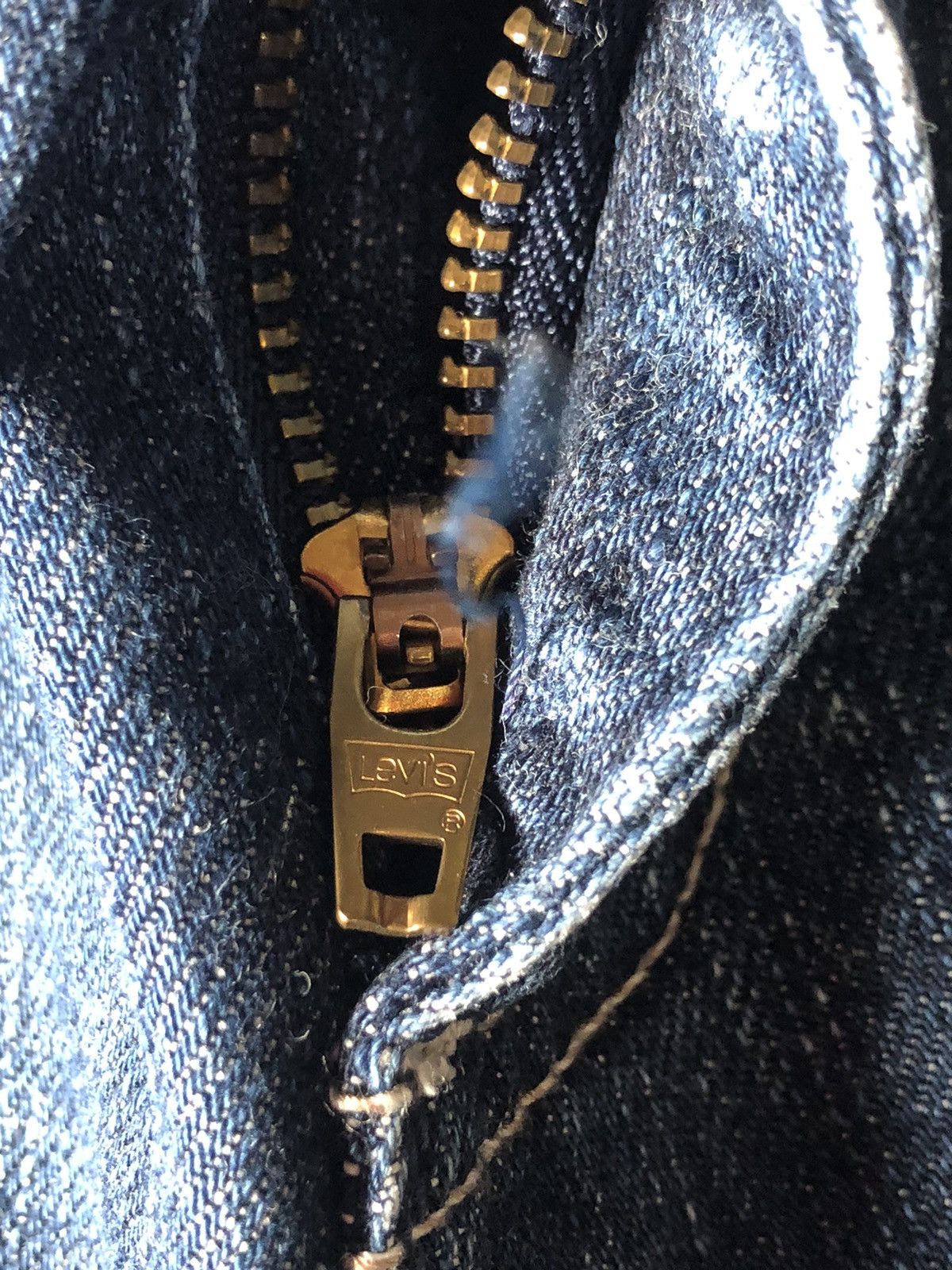 Levi's ‼️Last Drop‼️Vtg🔥Levi’s🔥Flared Distressed Denim Ladies Size 27" / US 4 / IT 40 - 7 Thumbnail