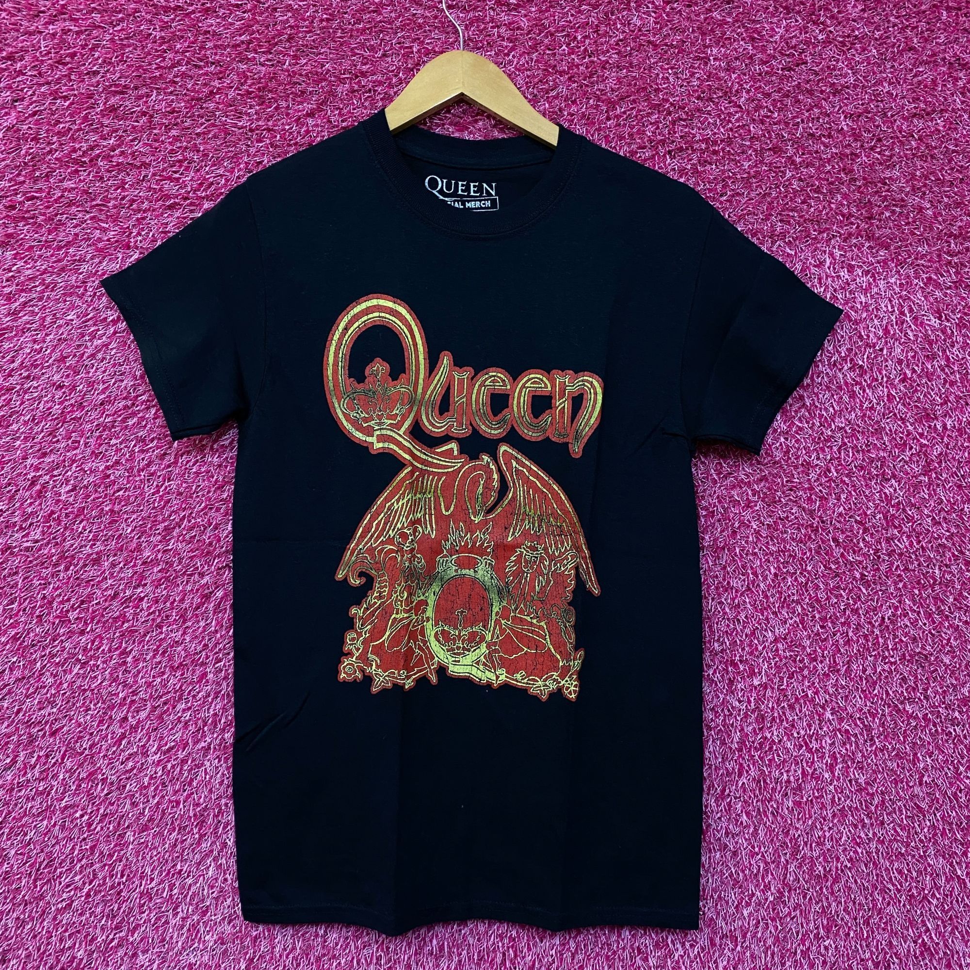 Band Tees Queen Freddie Mercury Logo Rock Tshirt size Small Size US S / EU 44-46 / 1 - 1 Thumbnail