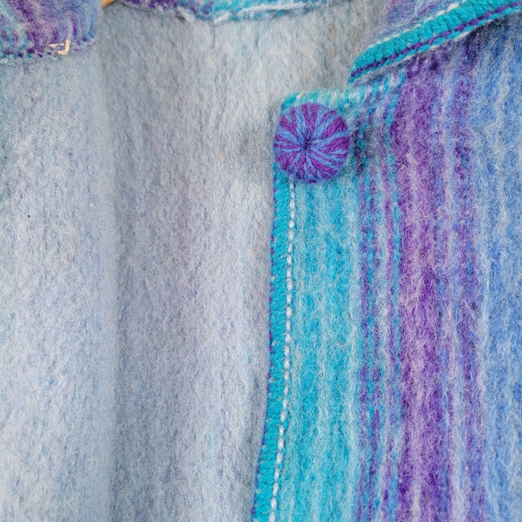 Folk VINTAGE Poncho Cloak Wool Blend Purple Geometric High Neck Button Crochet Fringe Pockets Cozy Casual Women One Size Size ONE SIZE - 7 Thumbnail
