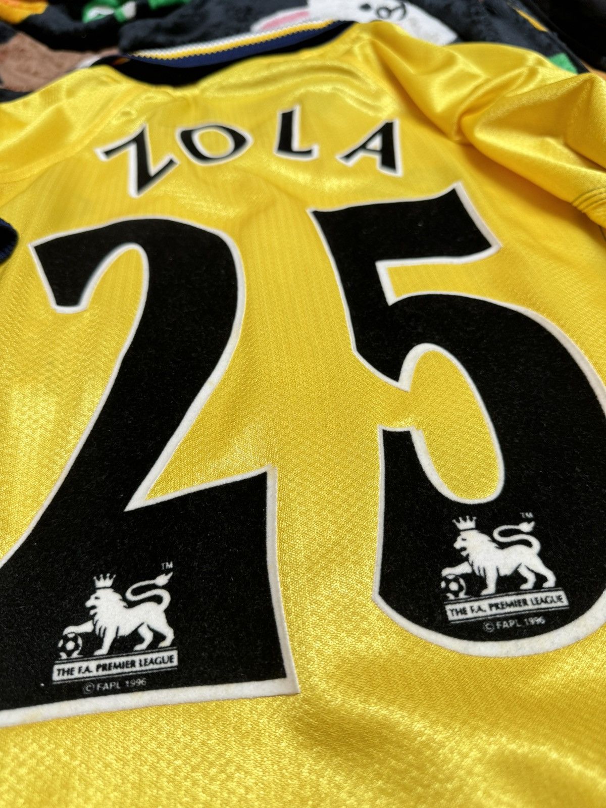 Umbro × Vintage Chelsea 99/00 away shirt #25 Zola Size US M / EU 48-50 / 2 - 7 Thumbnail