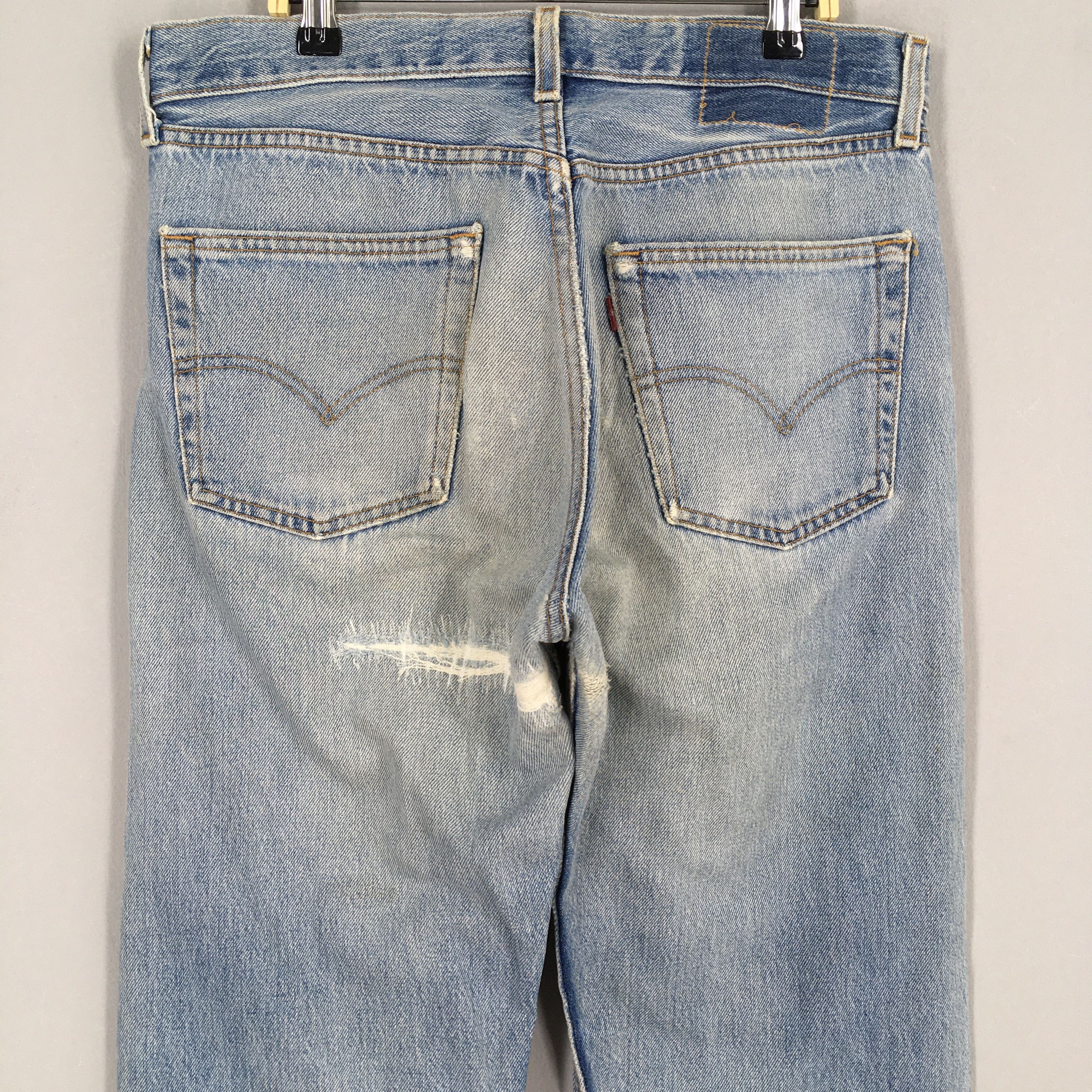 Levi's Size 31x33 Vintage 90s Levi's 501 Faded Blue Jeans S654 Size US 31 - 9 Thumbnail
