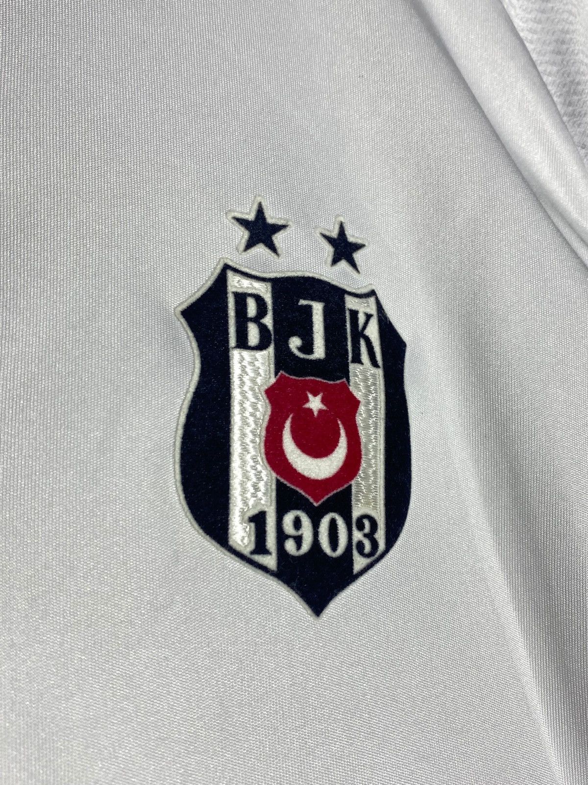 Adidas Adidas Besiktas 2015/16 Home Football Shirt Size US L / EU 52-54 / 3 - 11 Thumbnail