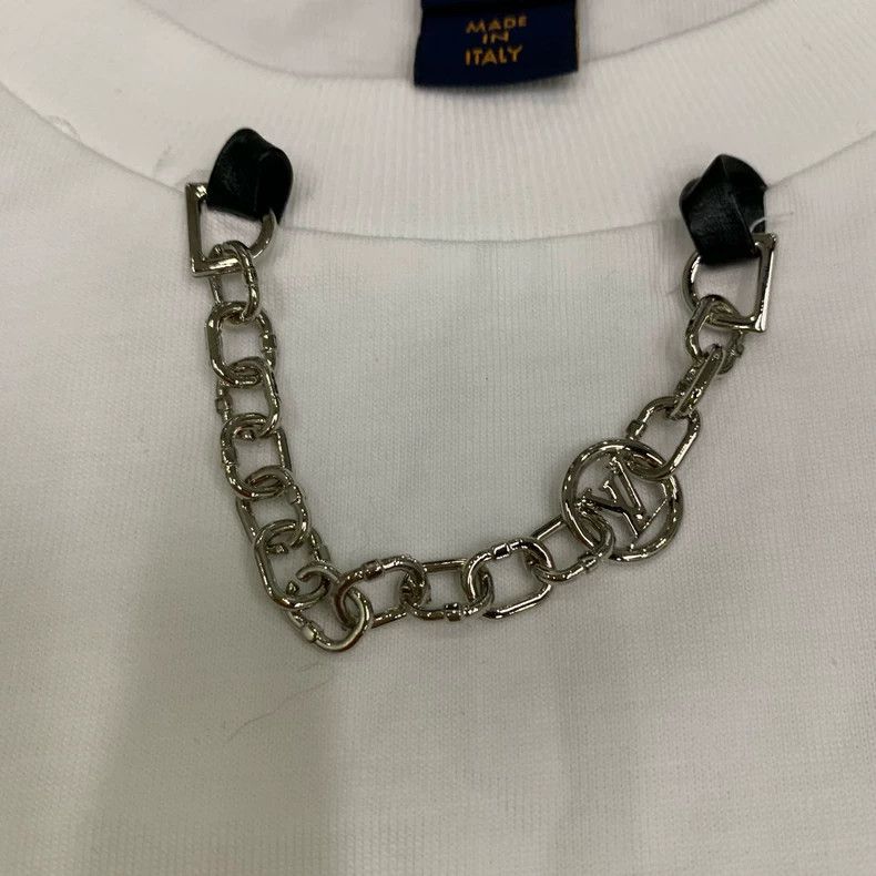 Louis Vuitton Louis Vuitton White chain reverse logo short sleeve Size US S / EU 44-46 / 1 - 8 Thumbnail