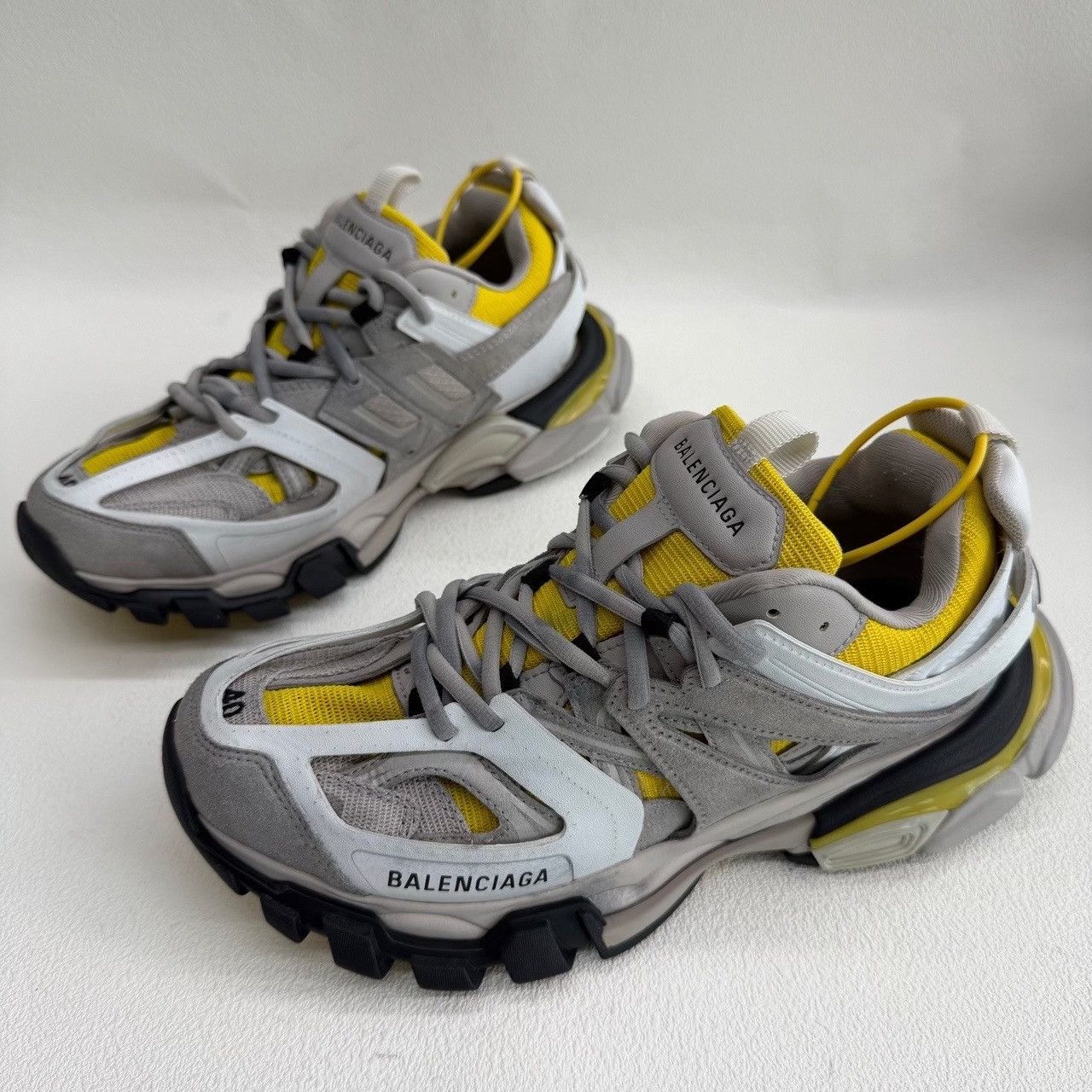 Balenciaga Balenciaga Casual Yellow Lowtop Sneakers 7.5 Men Size US 7.5 / EU 40-41 - 1 Thumbnail
